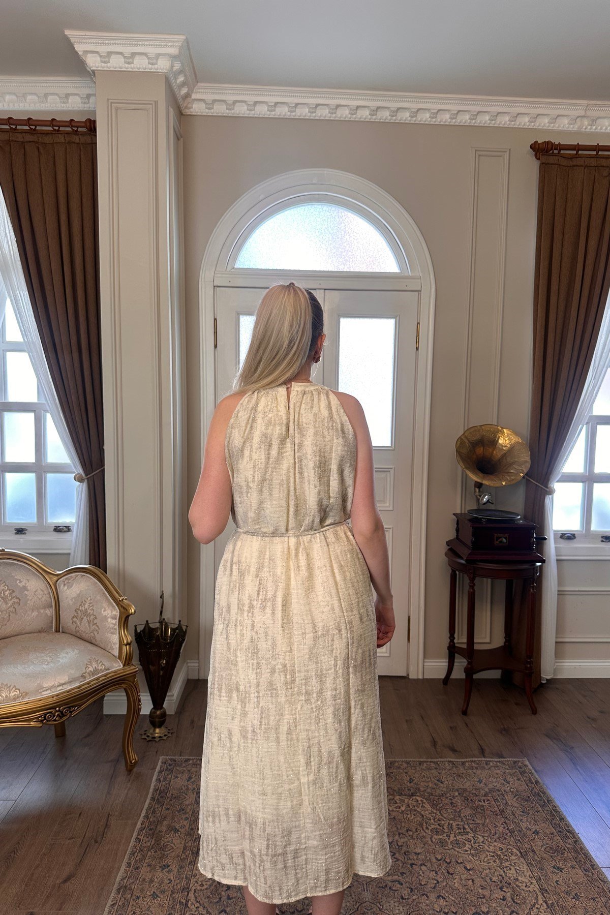 TAŞLI HALTER YAKA ELBİSE