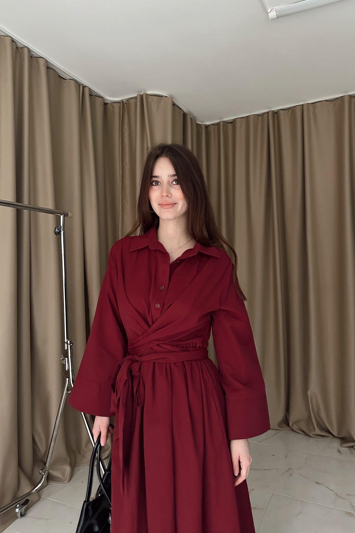 YARIM PATLI BEL BAĞLAMALI ETEĞİ KLOŞ ELBİSE