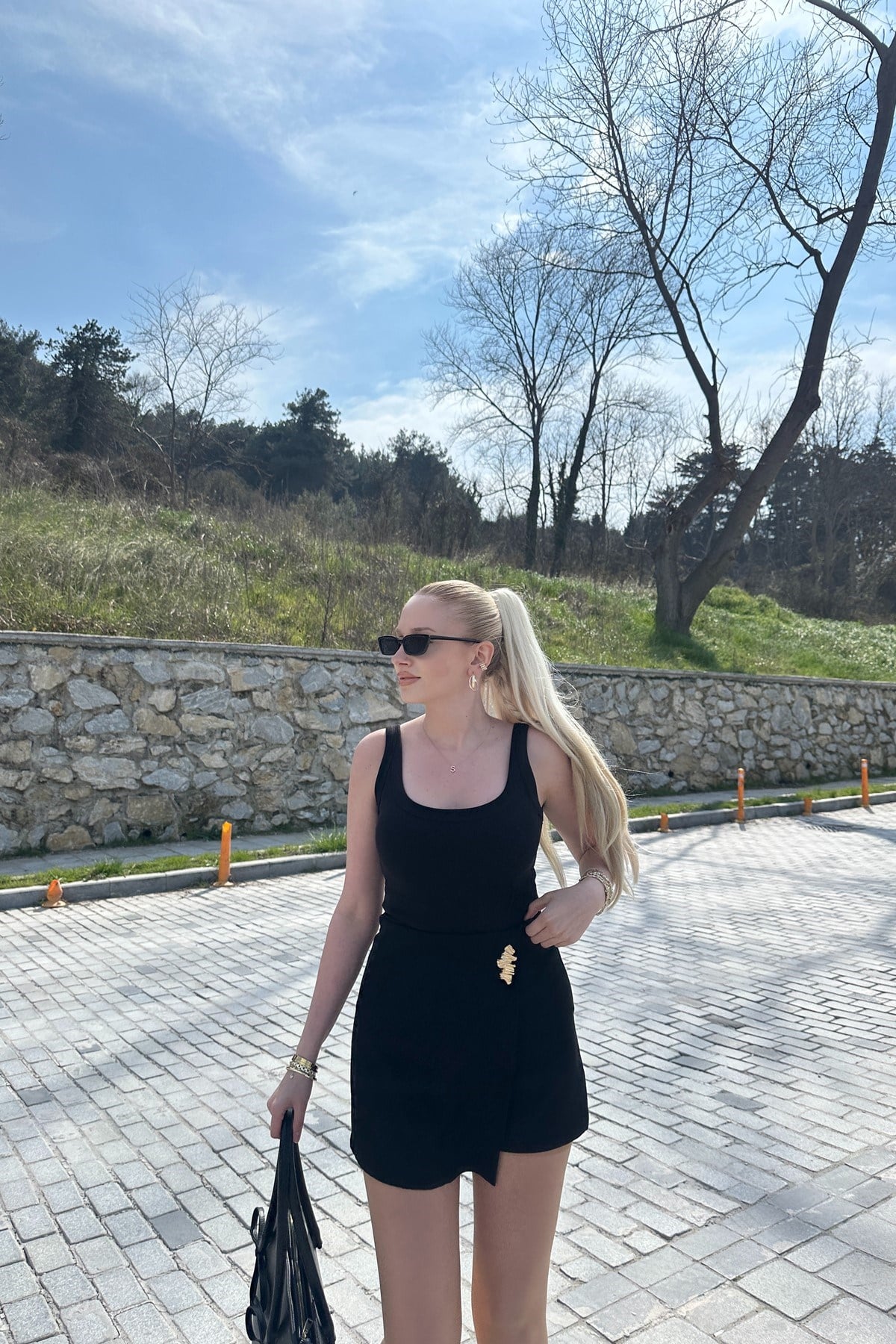 AKSESUAR DETAYLI MİNİ ETEK