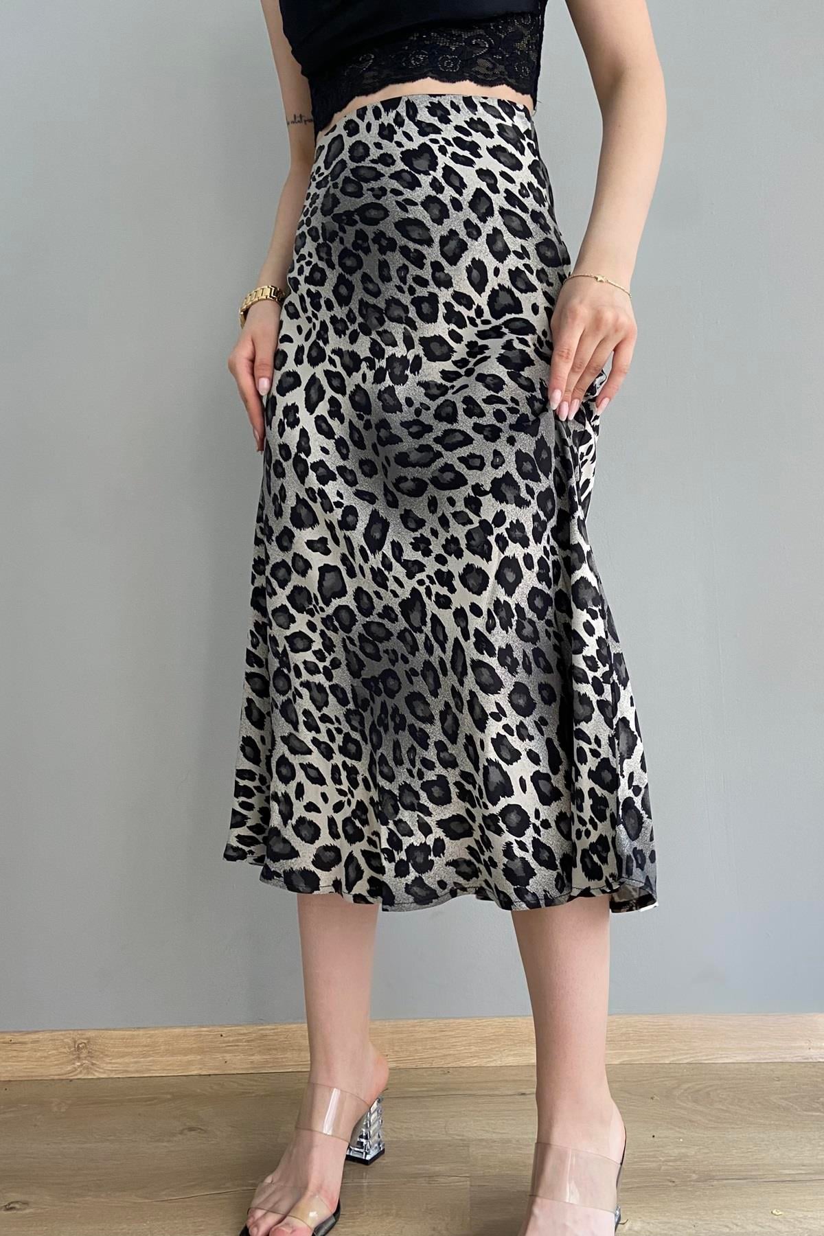 GRİ DESENLİ LEOPAR SATEN ETEK