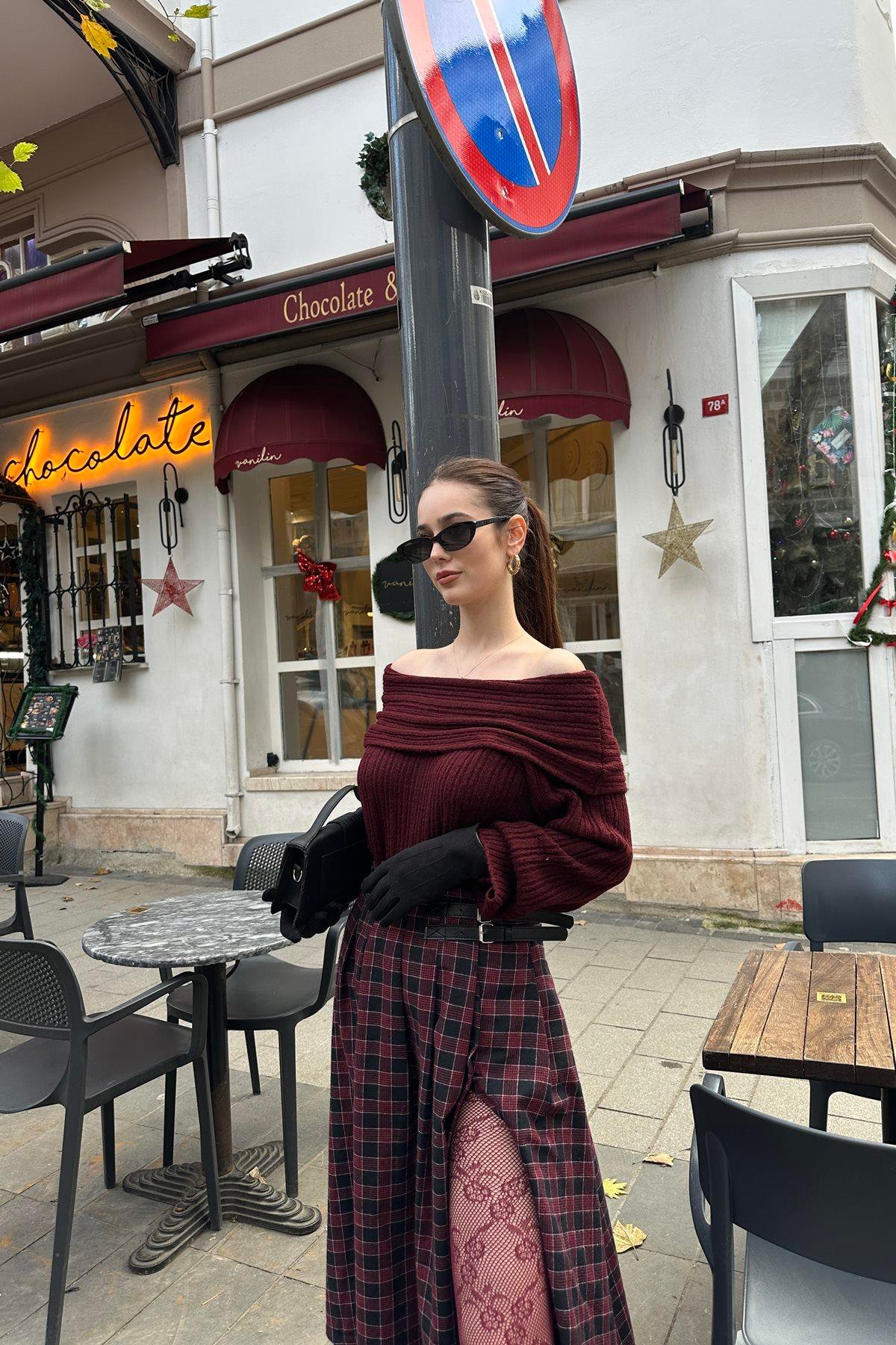 KEMER DETAYLI EKOSE DESENLİ YIRTMAÇLI ETEK