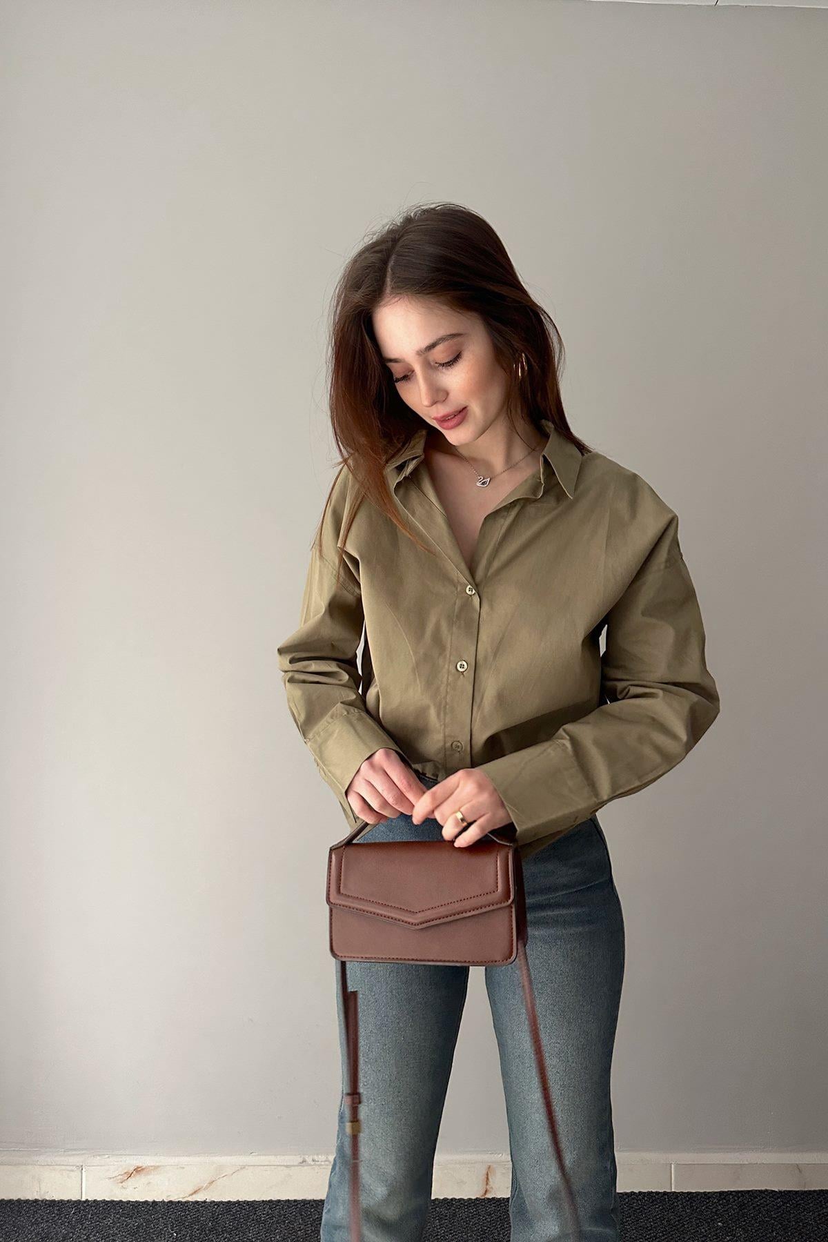ARKA ROBALI GÖMLEK