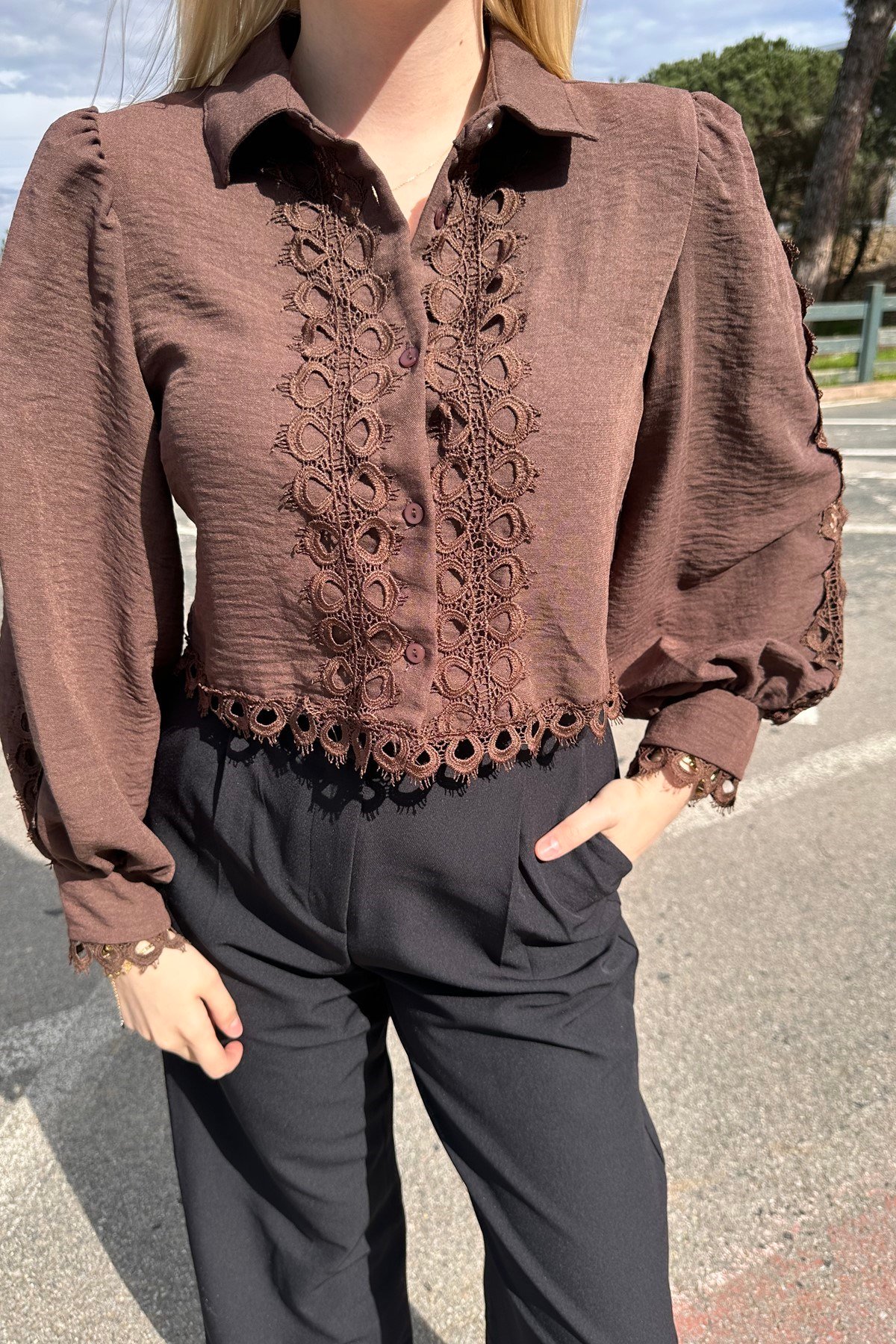 DANTEL DETAY CROP GÖMLEK