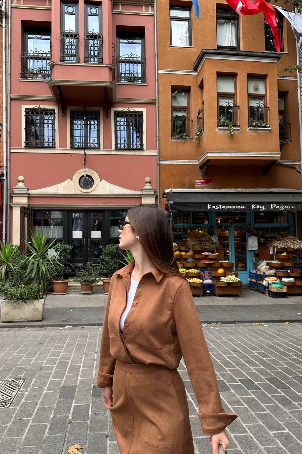 KOL FERMUAR DETAY SÜET GÖMLEK