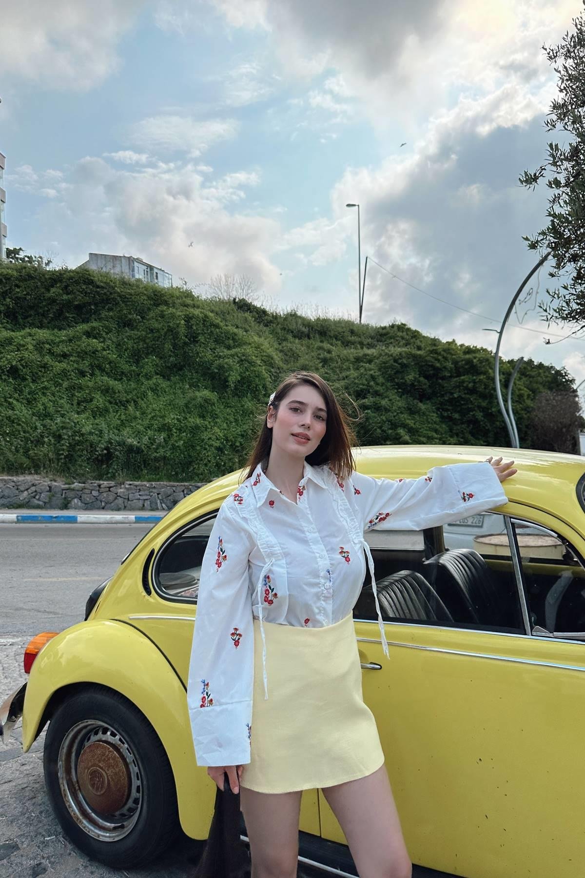 NAKIŞLI GÖMLEK