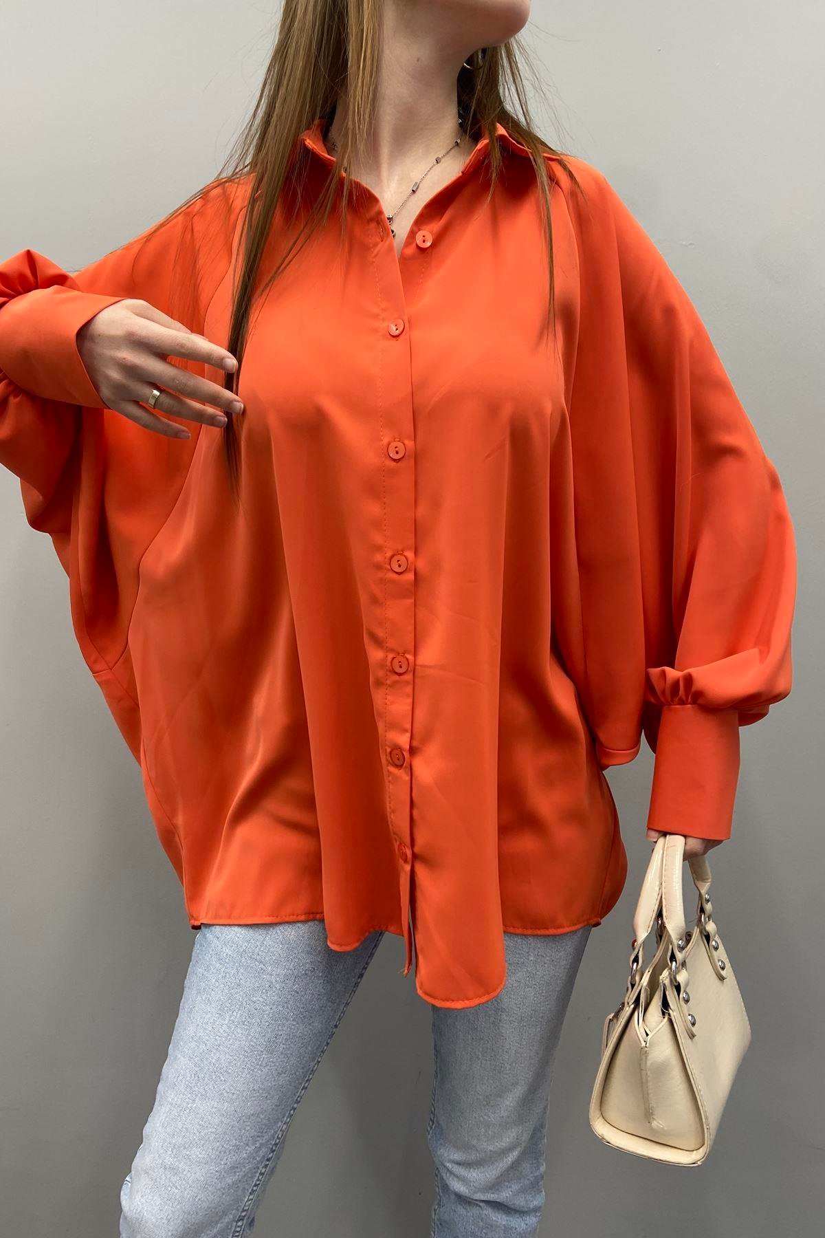 REGLAN KOL KREP ÖN DÜĞMELİ OVERSİZE BLUZ