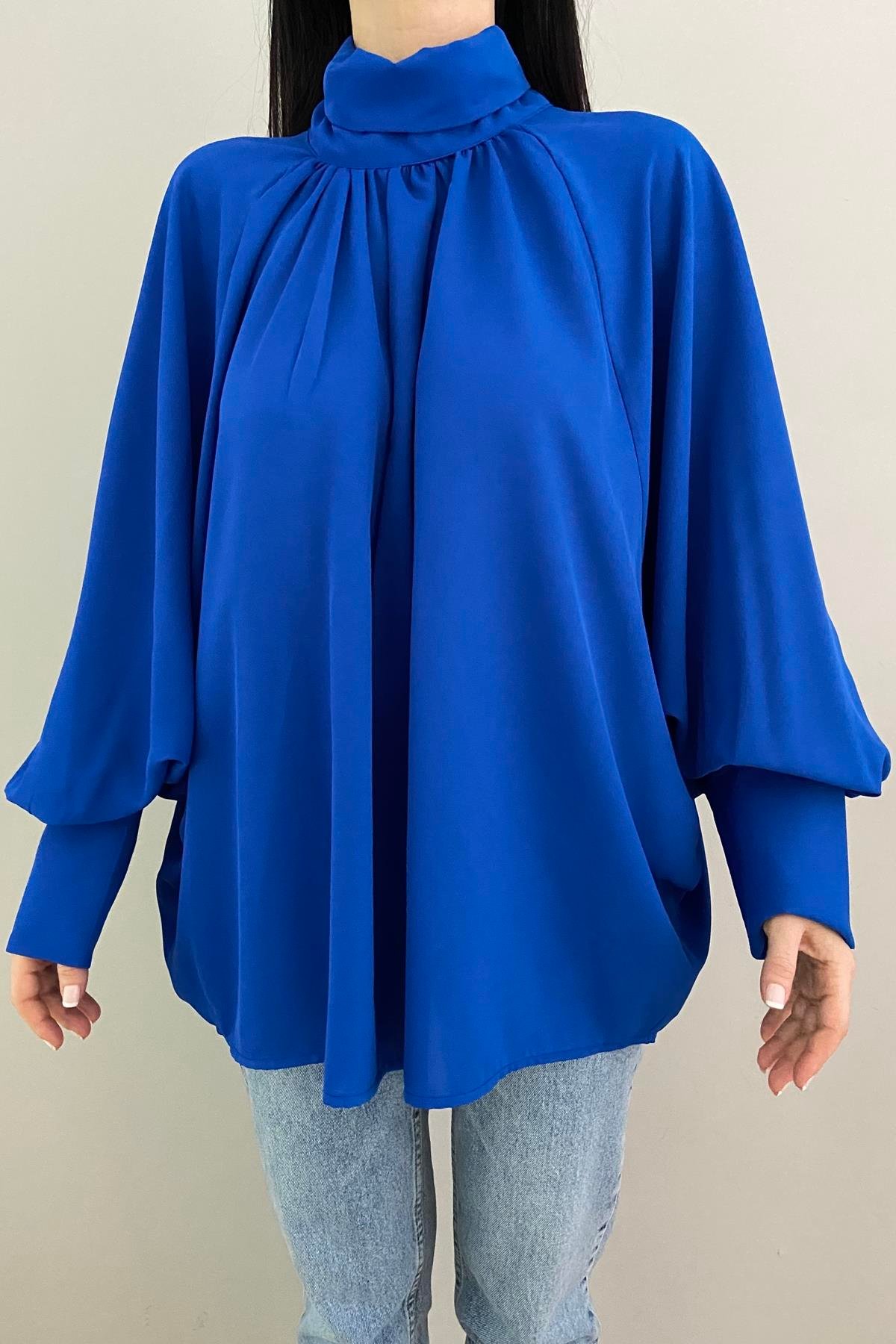 REGLAN KOL YAKA BÜZGÜ DETAY OVERSİZE BLUZ
