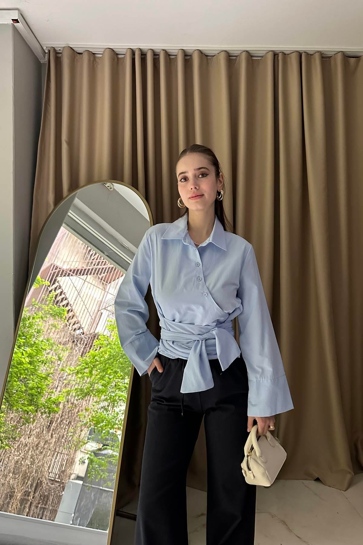 VEREV PATLI BAĞLAMA DETAYLI BLUZ