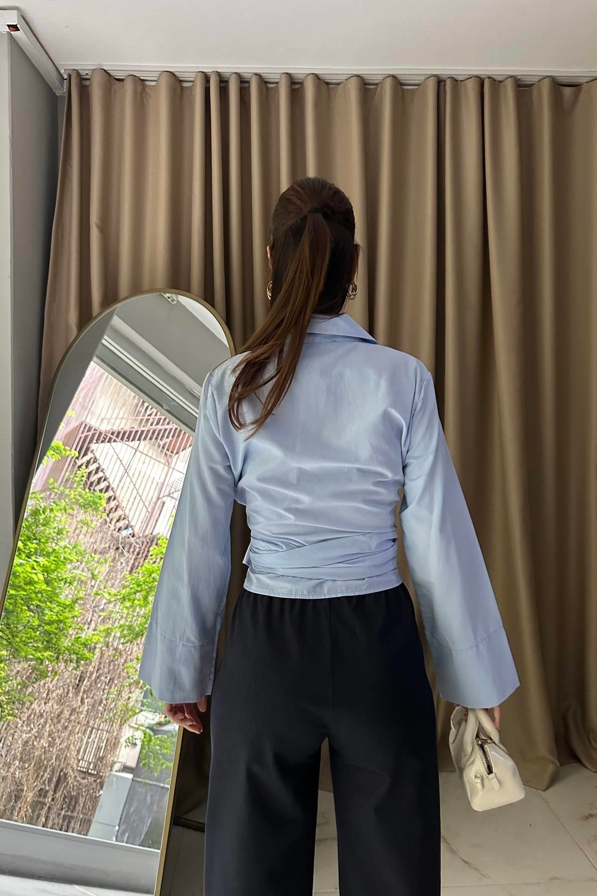 VEREV PATLI BAĞLAMA DETAYLI BLUZ