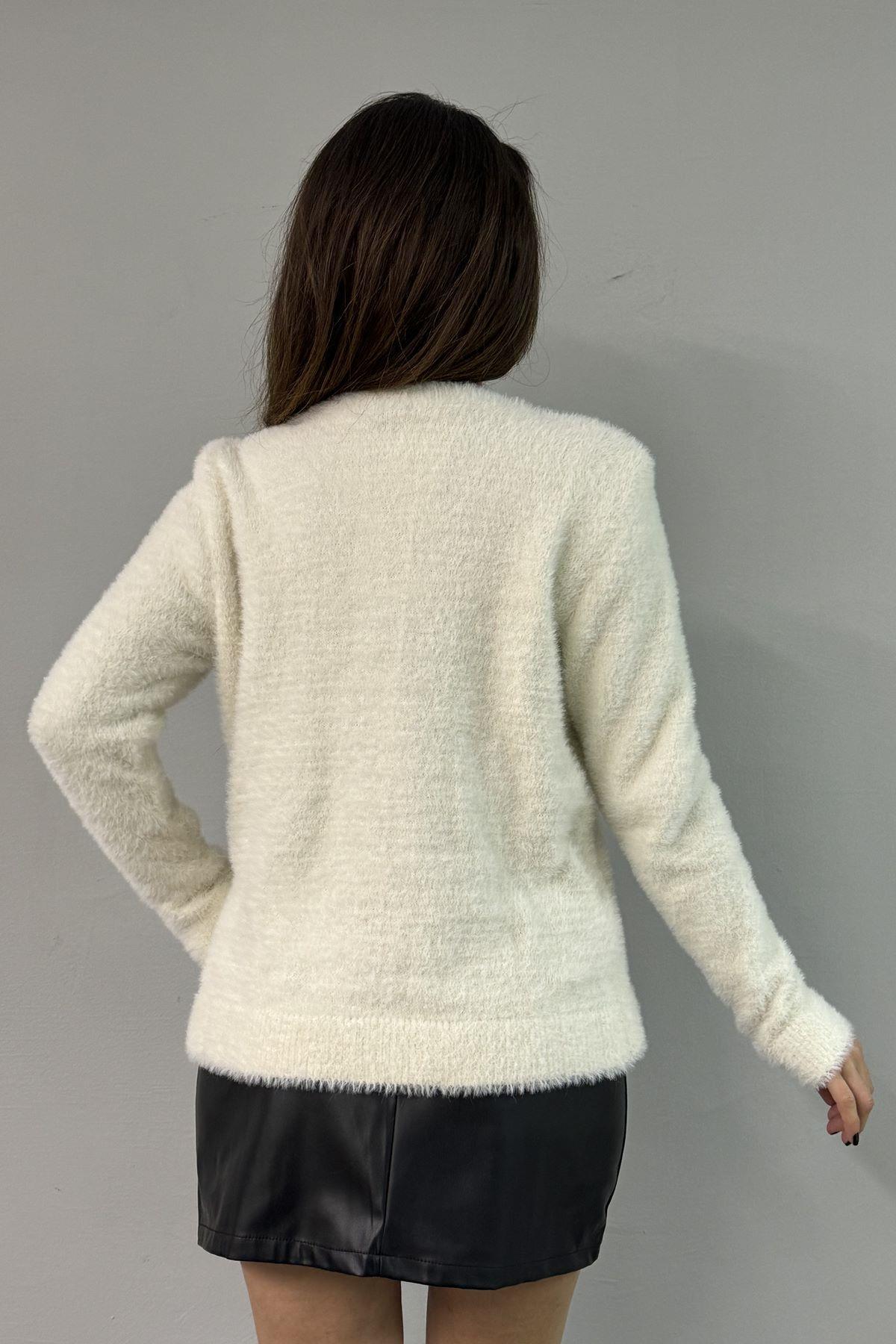 ANGORA KALP DÜĞME DETAY HIRKA