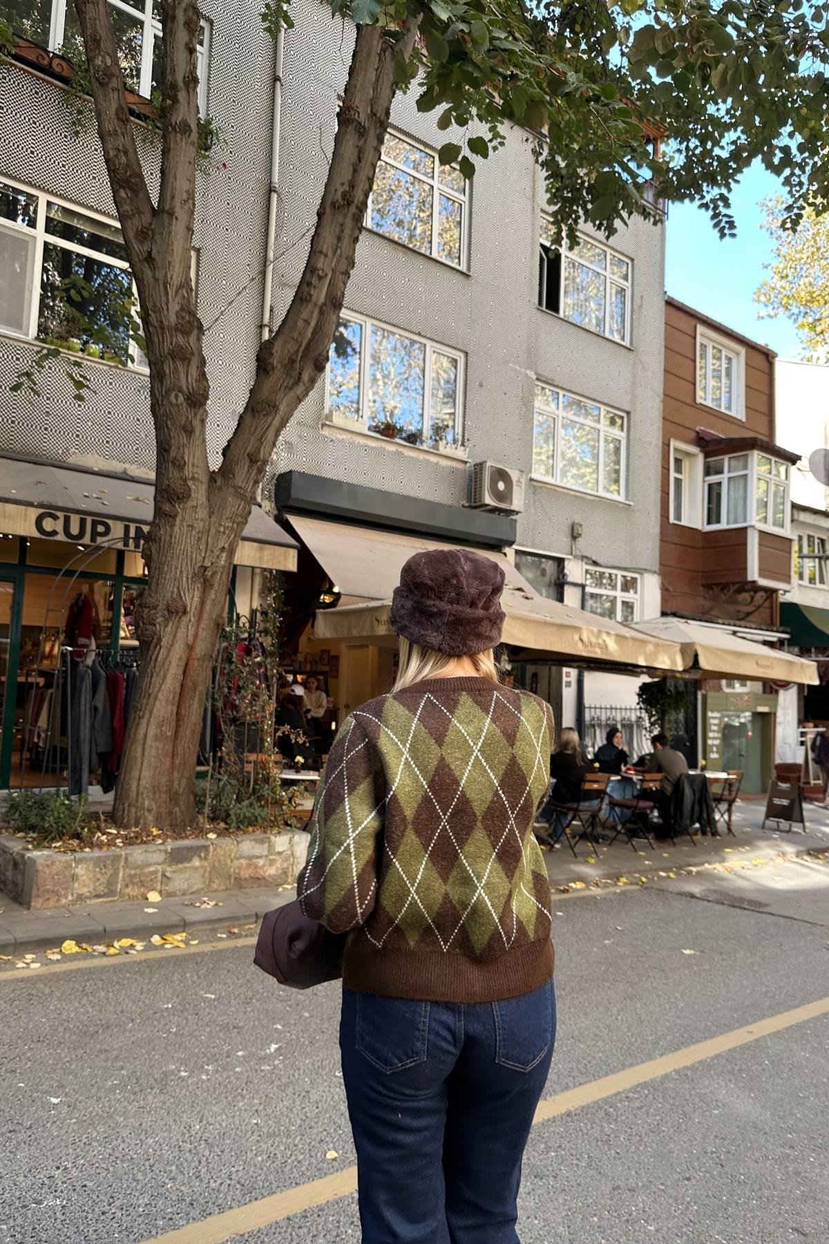 BİSİKLET YAKA BAKLAVA DESEN TRIKO HIRKA