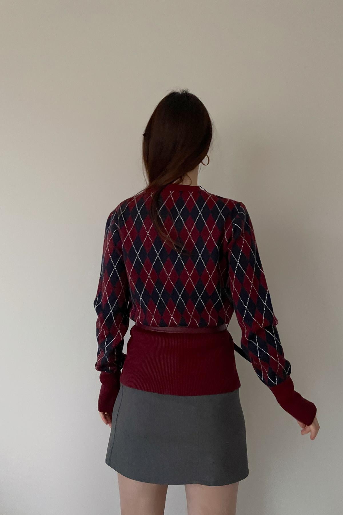 BİSİKLET YAKA DÜĞMELİ KEMERLİ TRIKO HIRKA