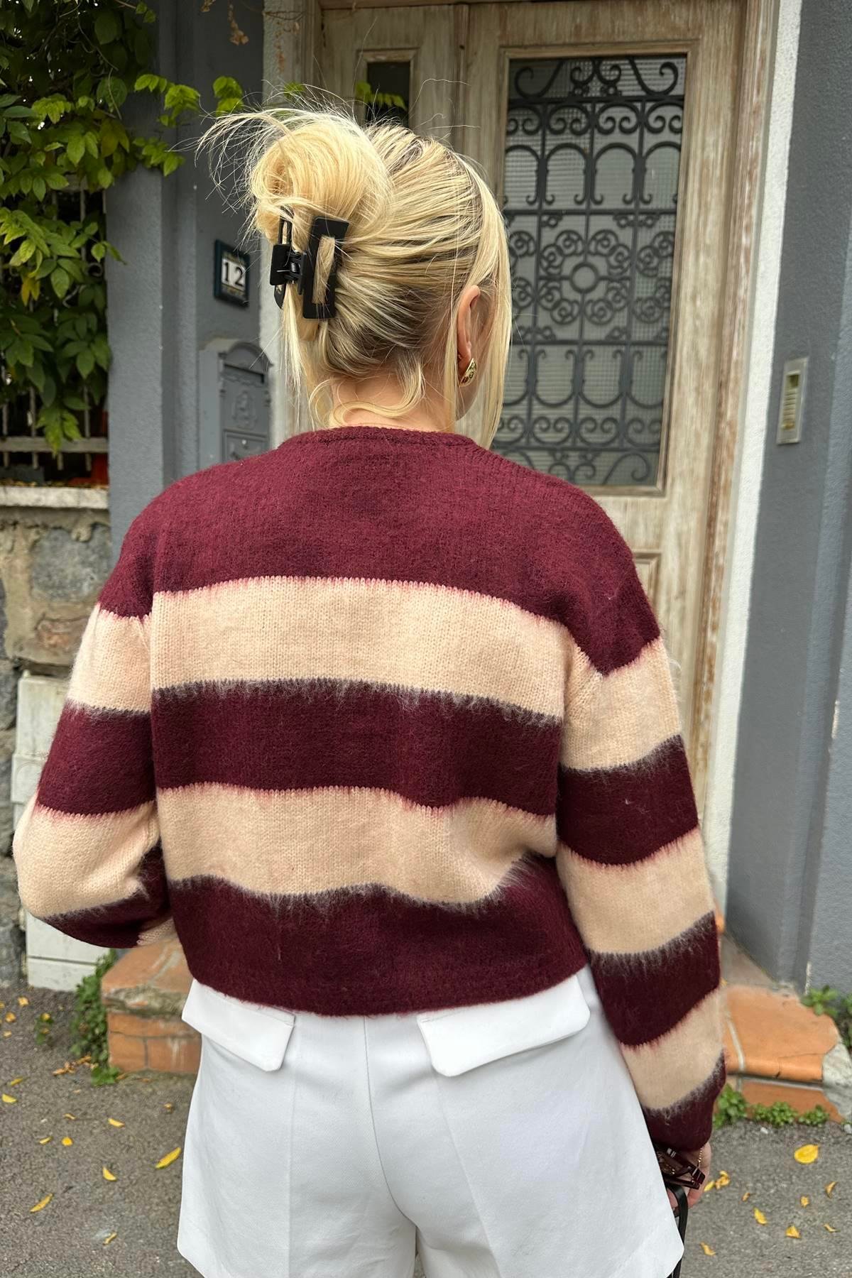 ÇİZGİ DETAY TRIKO HIRKA