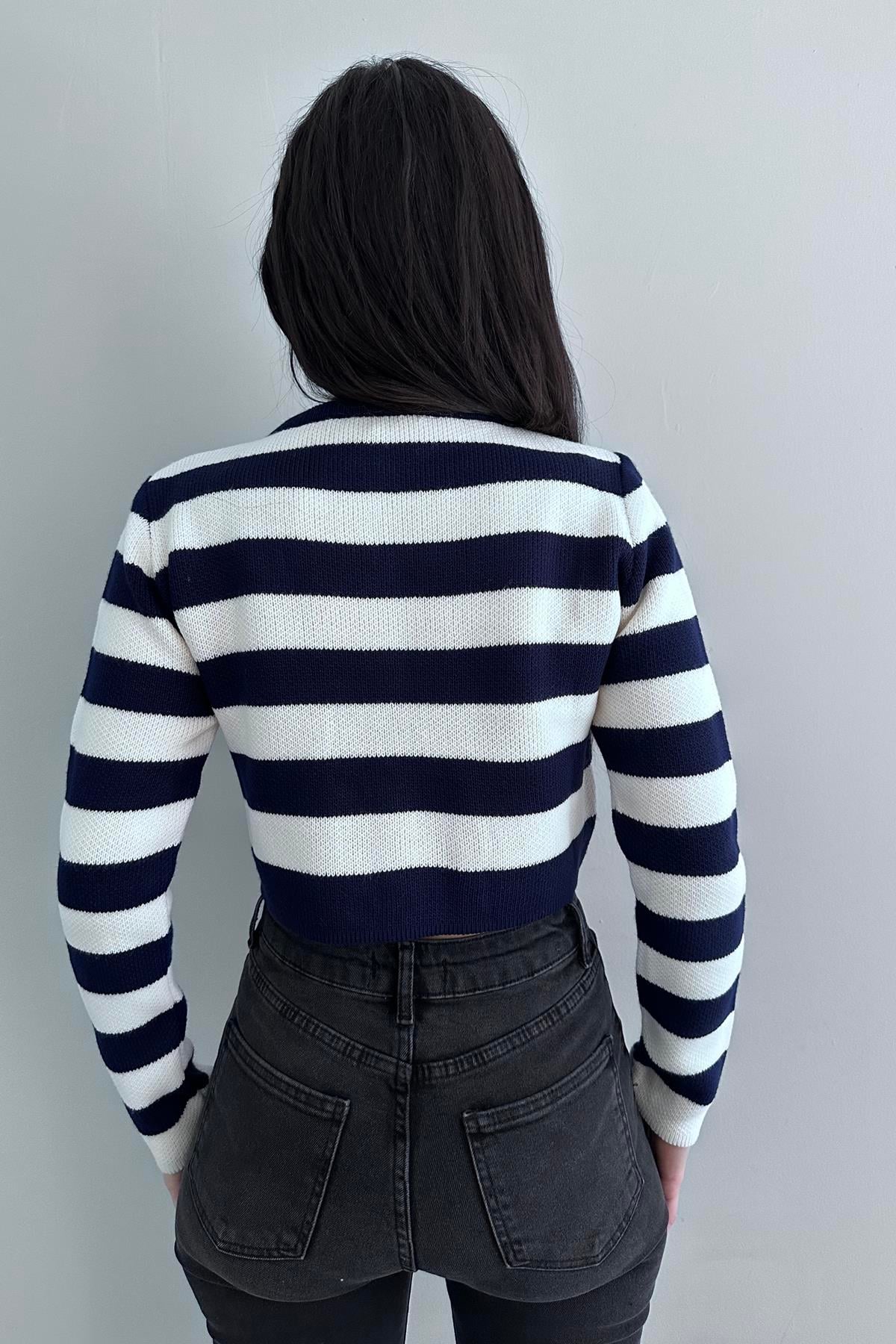 ÇİZGİLİ CROP HIRKA