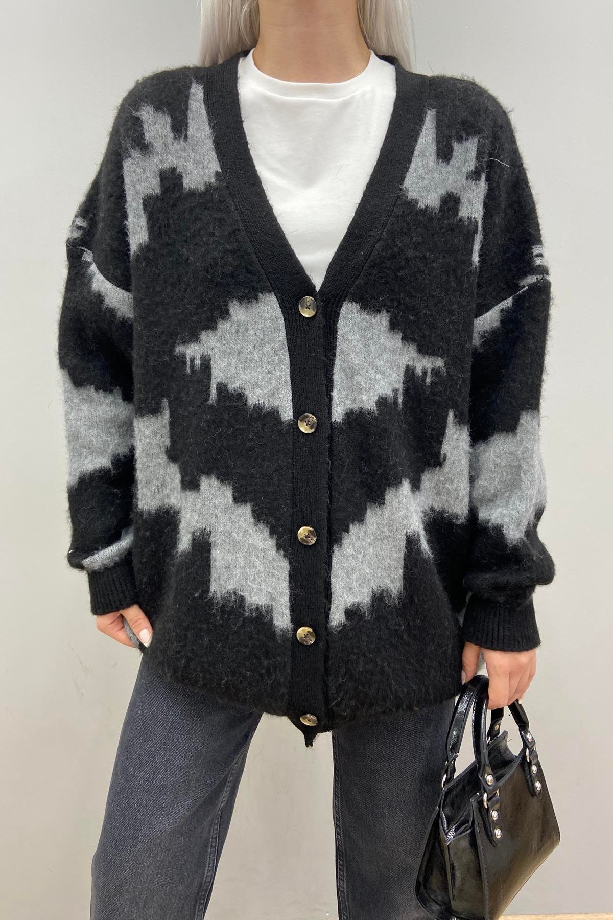 DESENLİ ŞARDONLU HIRKA