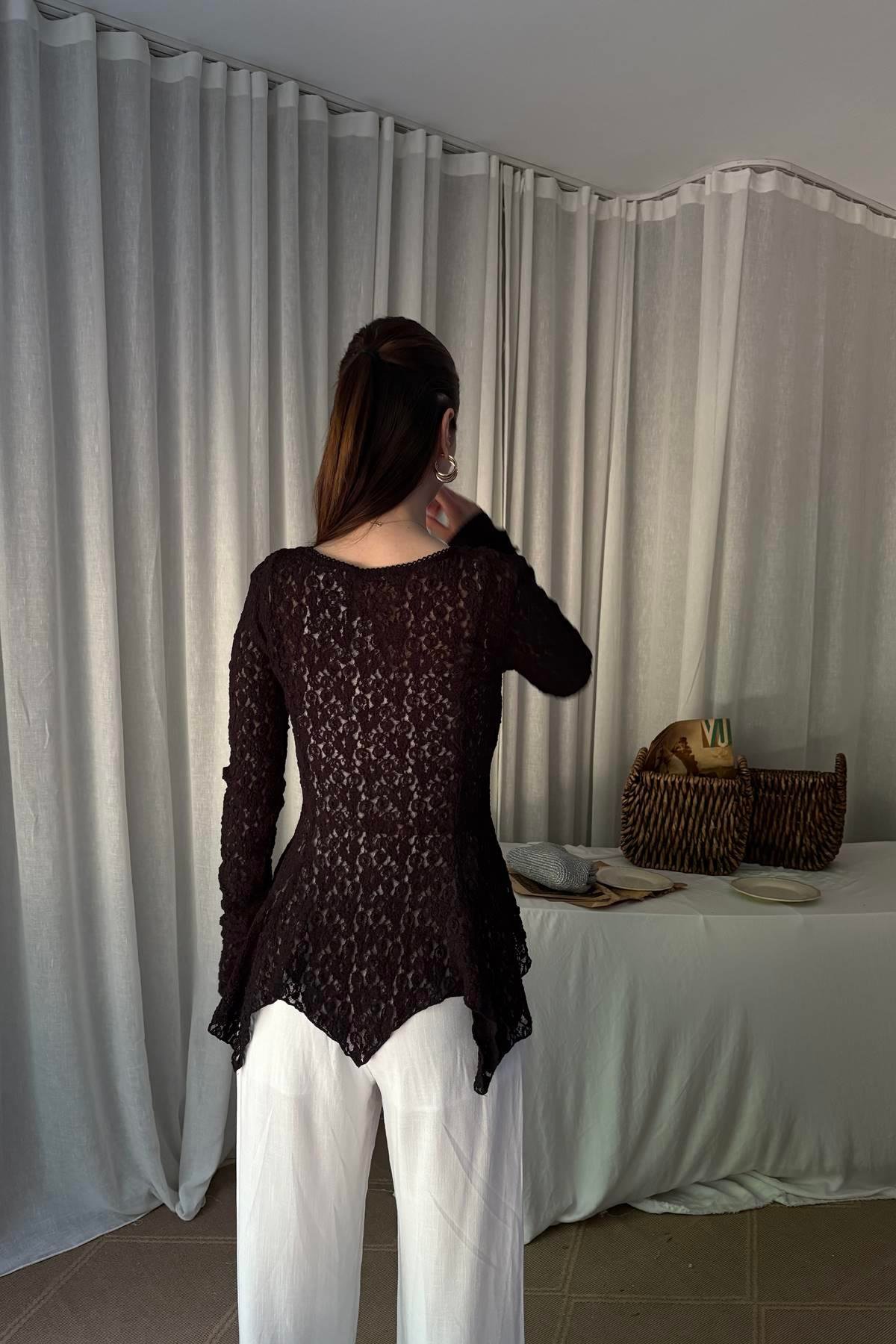 DÜĞMELİ PEPLUM DANTEL HIRKA