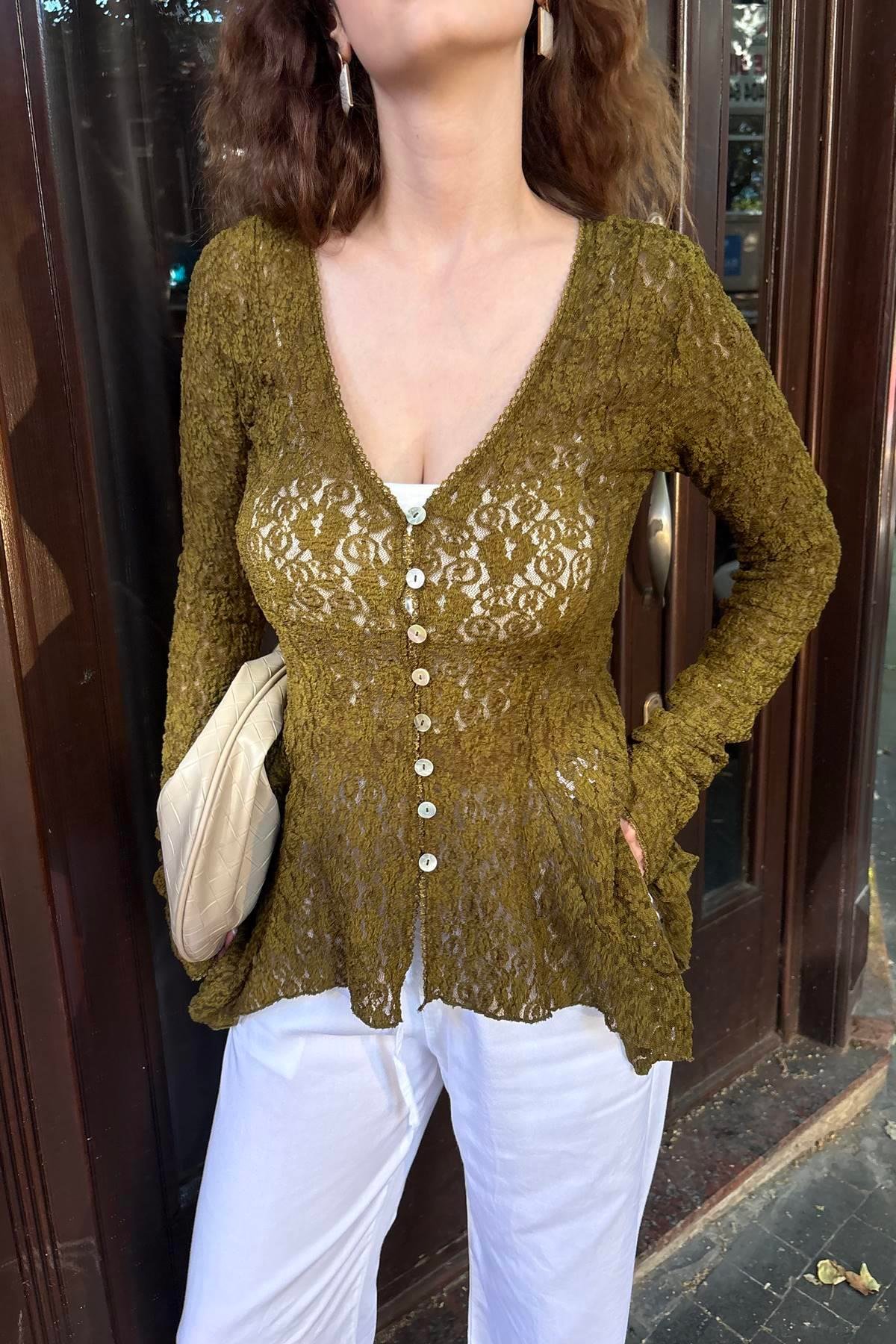 DÜĞMELİ PEPLUM DANTEL HIRKA