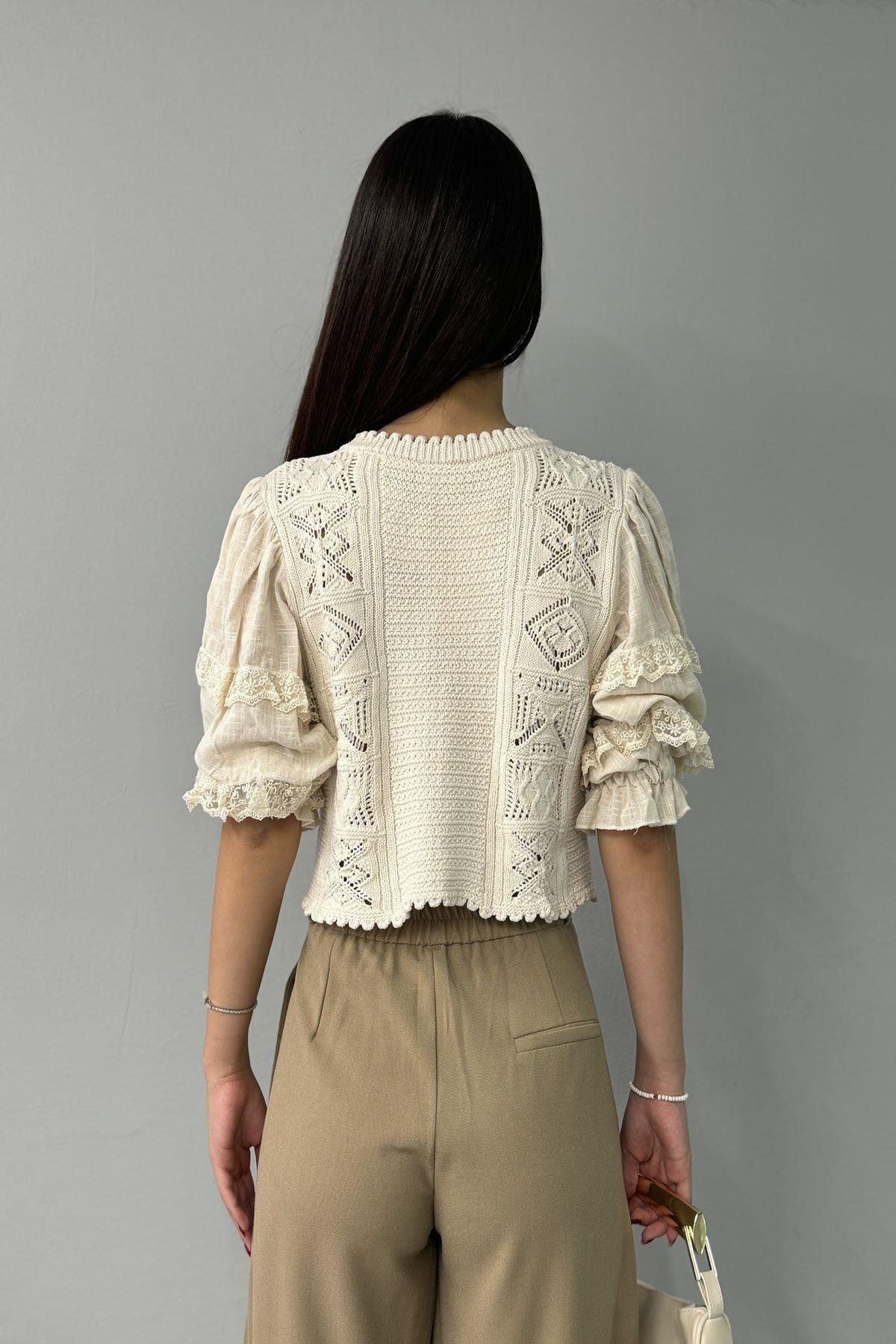 GARNİLİ TRIKO HIRKA