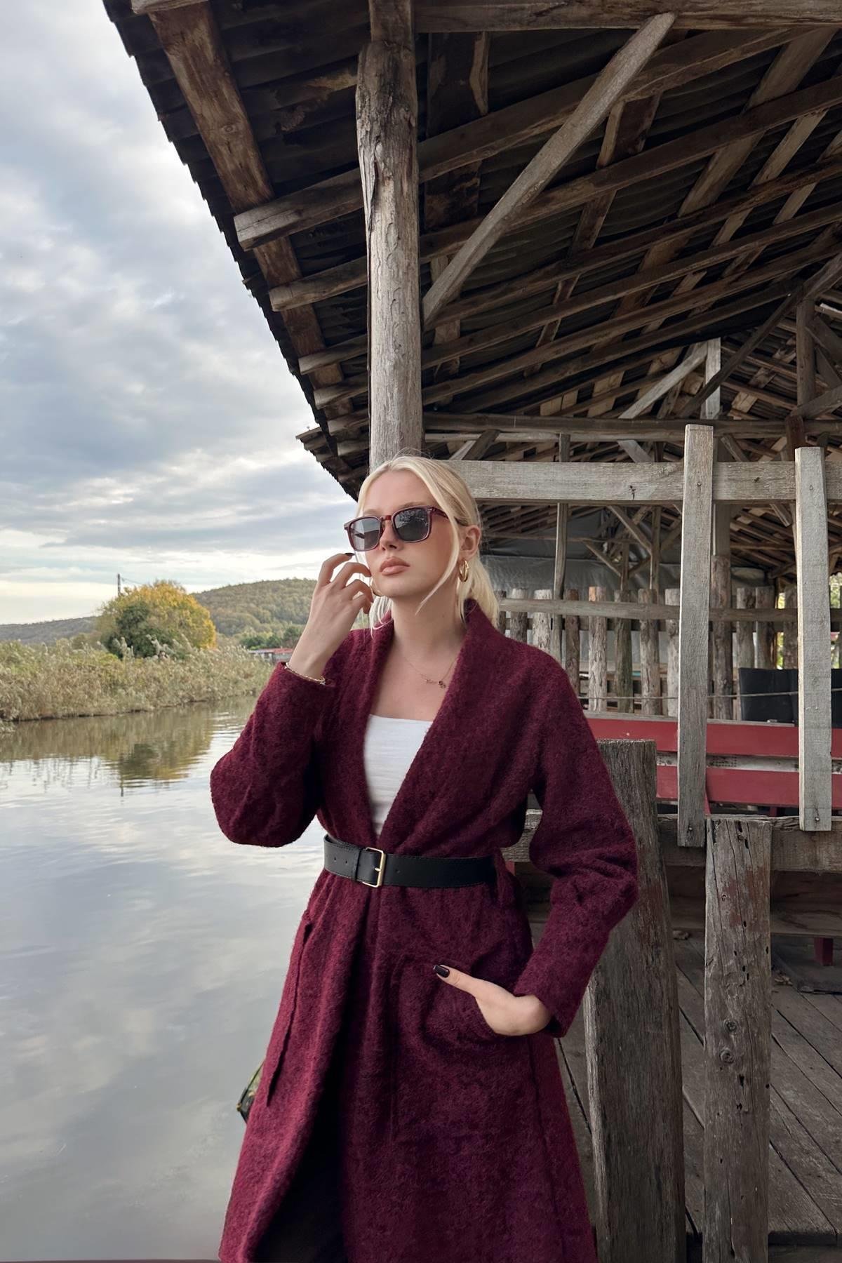 KEMER DETAYLI UZUN YÜN HIRKA