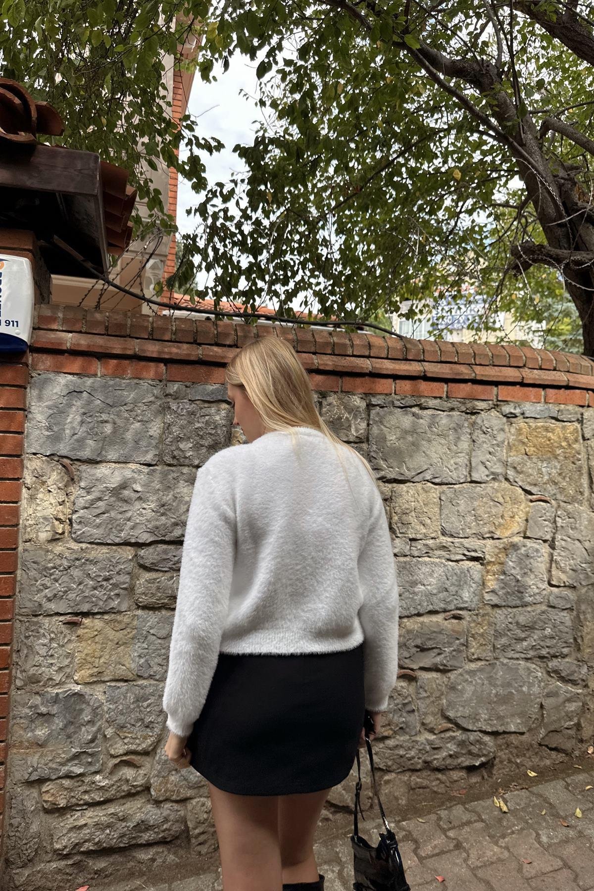 PAPATYA DÜĞME DETAY YUMOŞ HIRKA