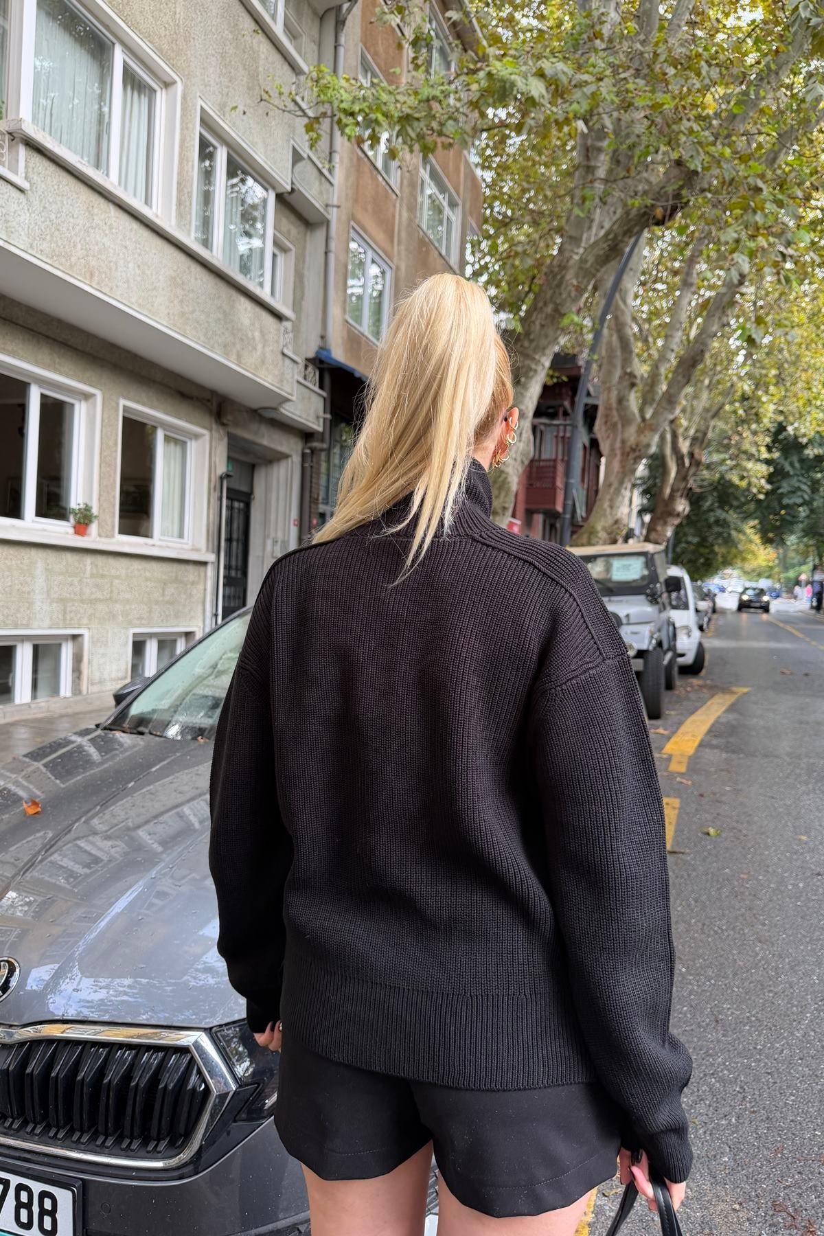 SELANİK ÖRGÜ DÜĞMELİ HIRKA