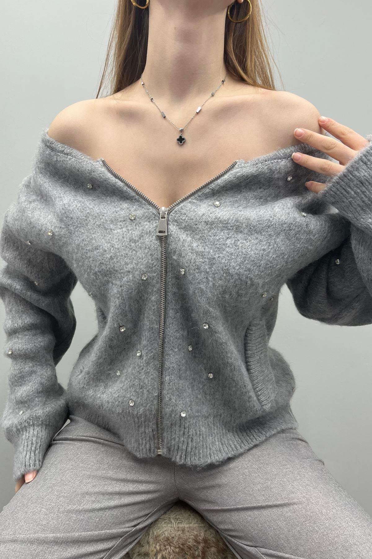 TAŞ DETAYLI FERMUARLI HIRKA