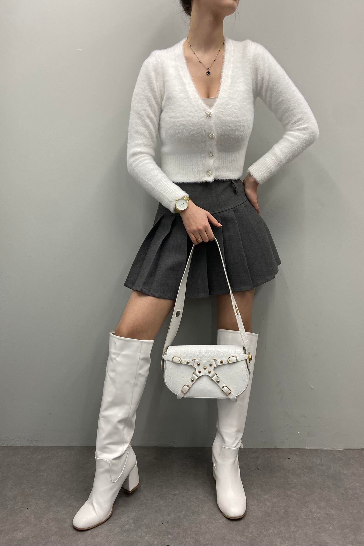 TAŞ DÜĞME DETAYLI YUMOŞ HIRKA
