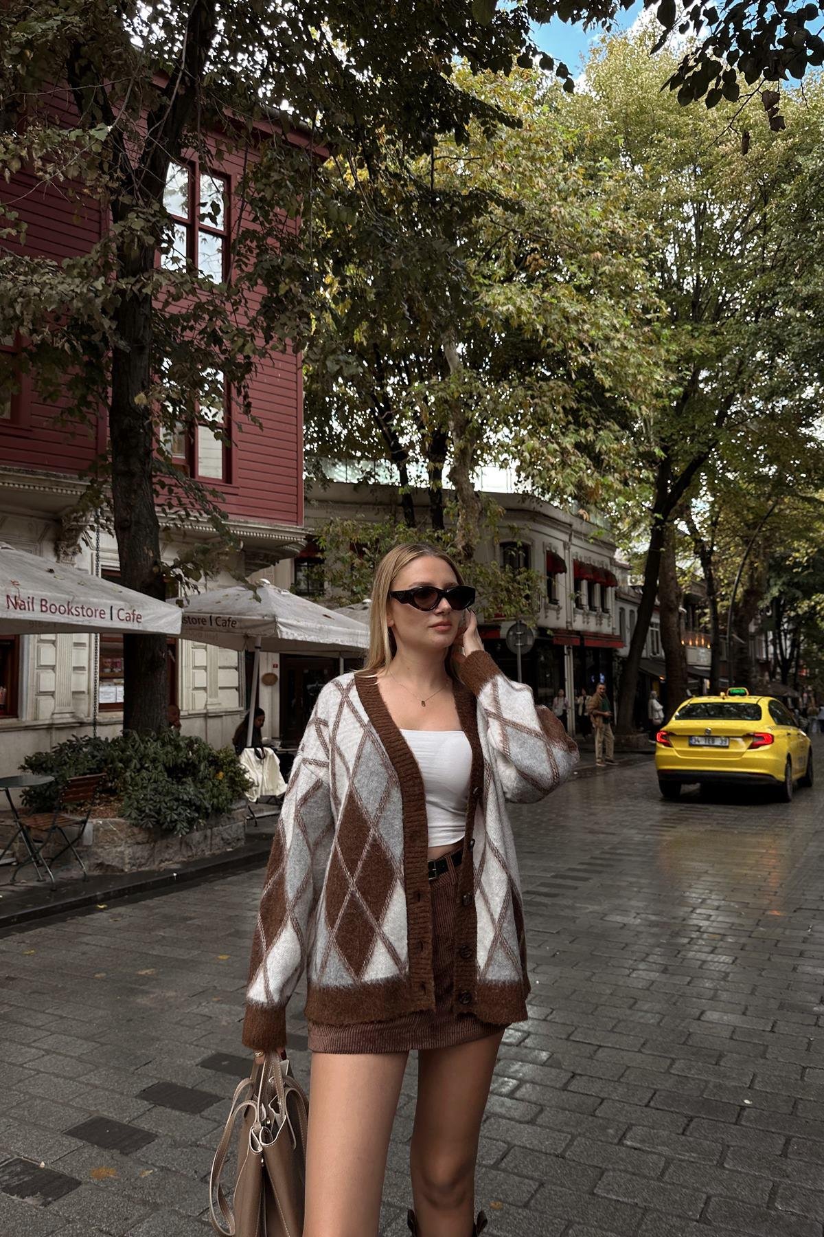 V YAKA BAKLAVA DESEN ŞARDONLU TRIKO HIRKA