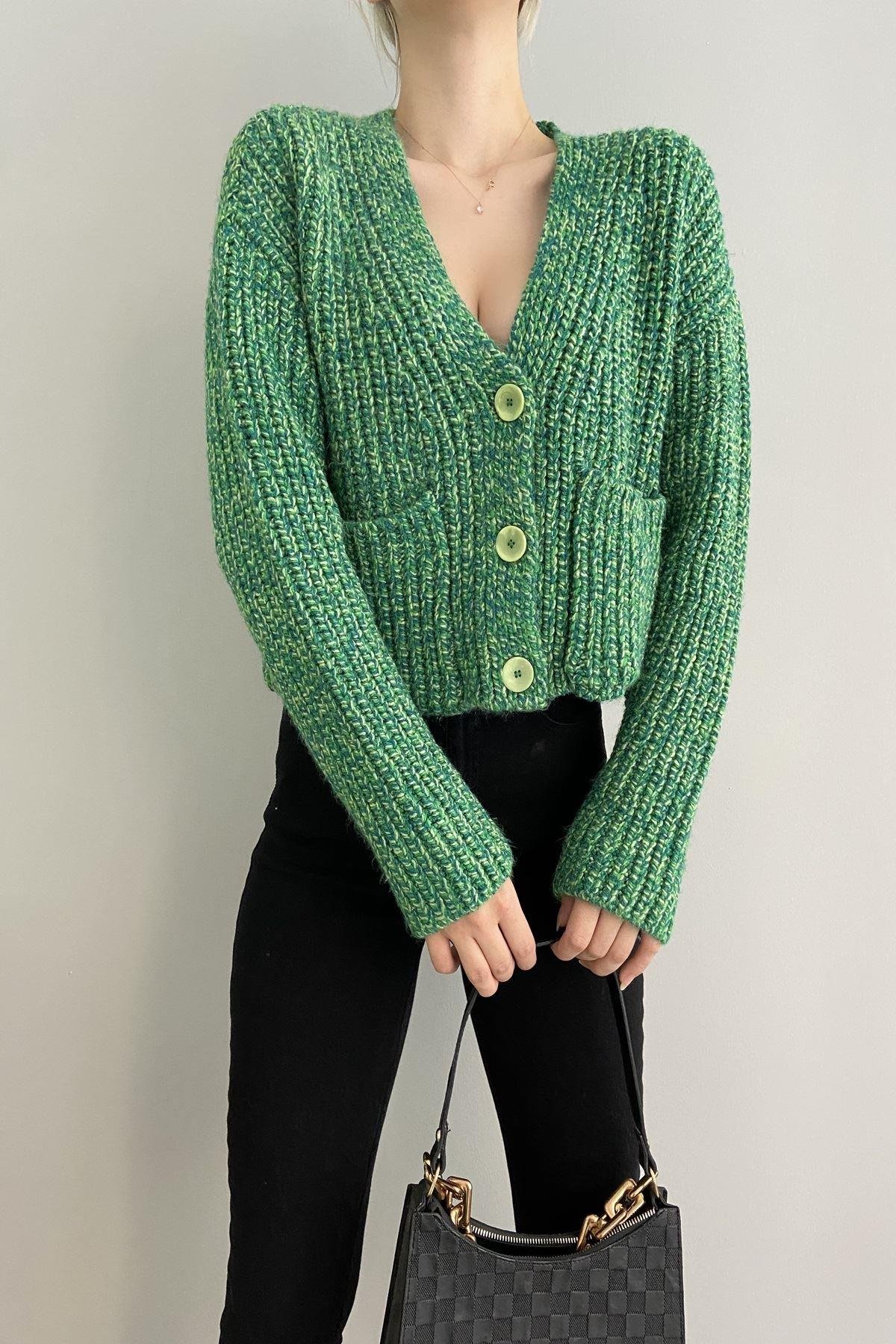 V YAKA CROP HIRKA