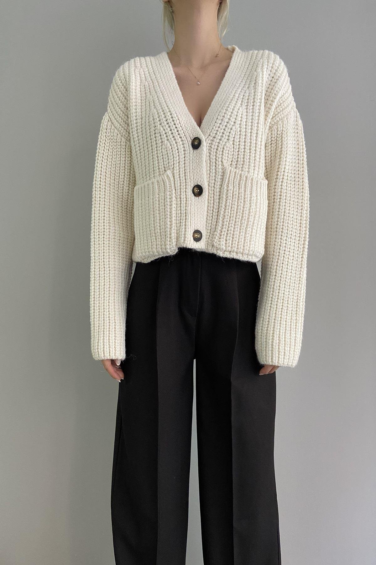 V YAKA CROP HIRKA