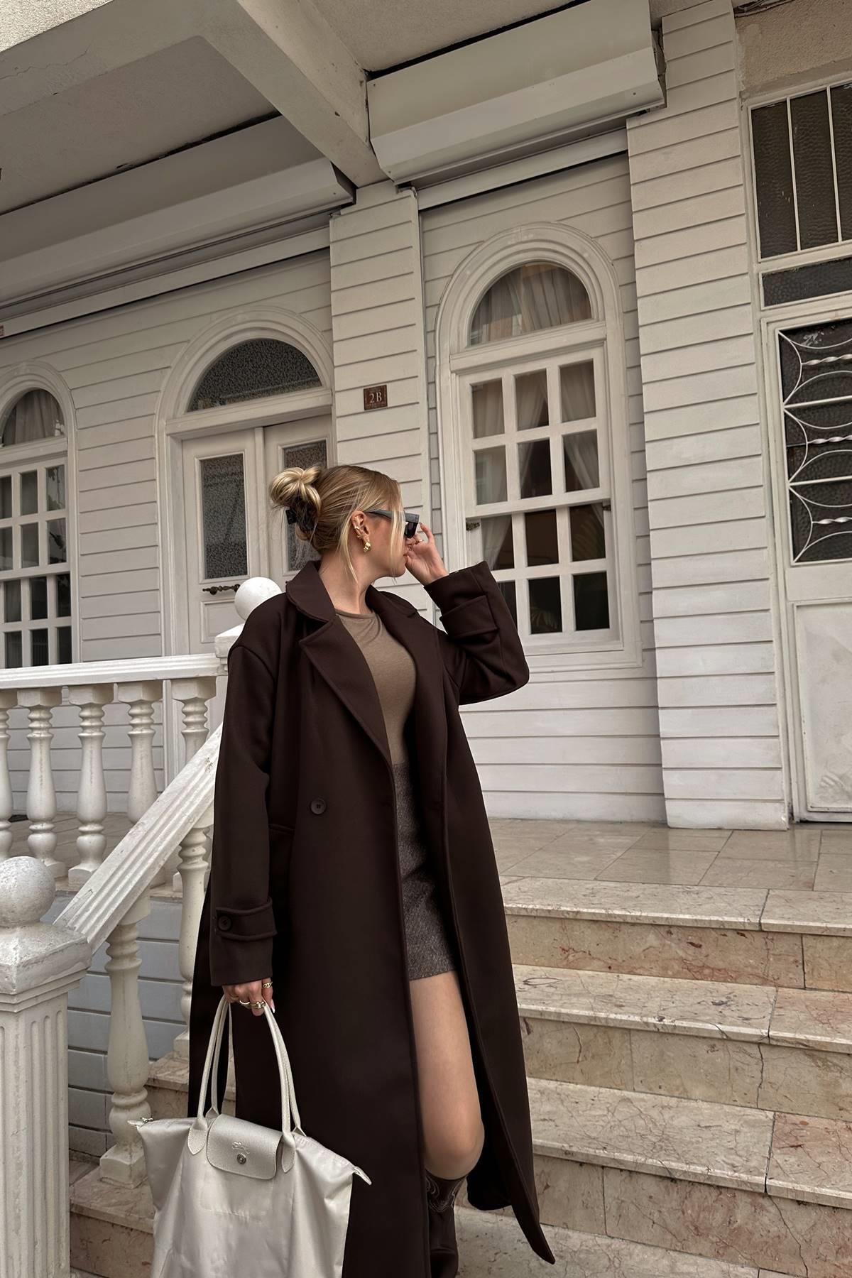 KRUVAZE YAKA KAŞE KABAN