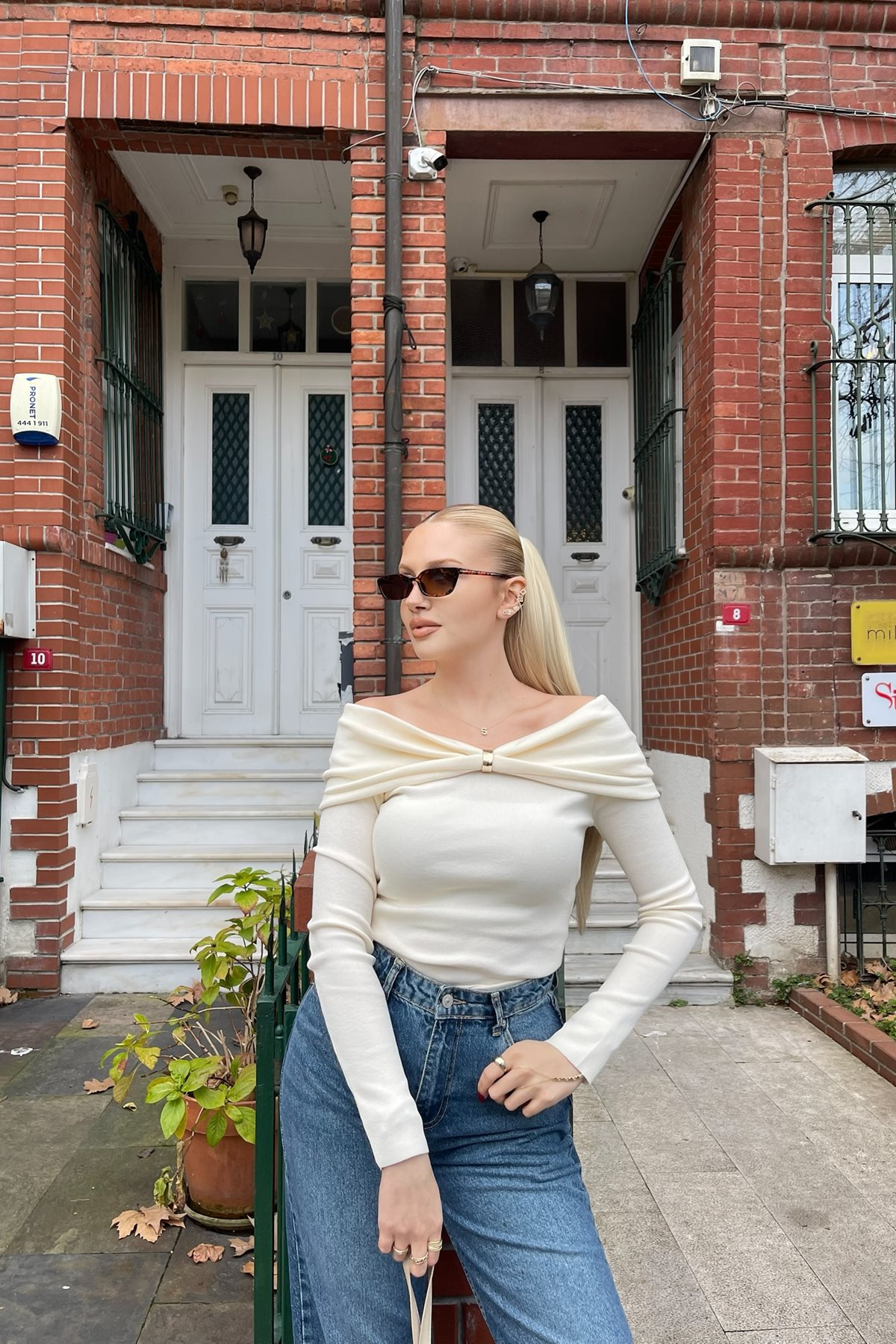 BARDOT YAKA AKSESUARLI TRIKO KAZAK