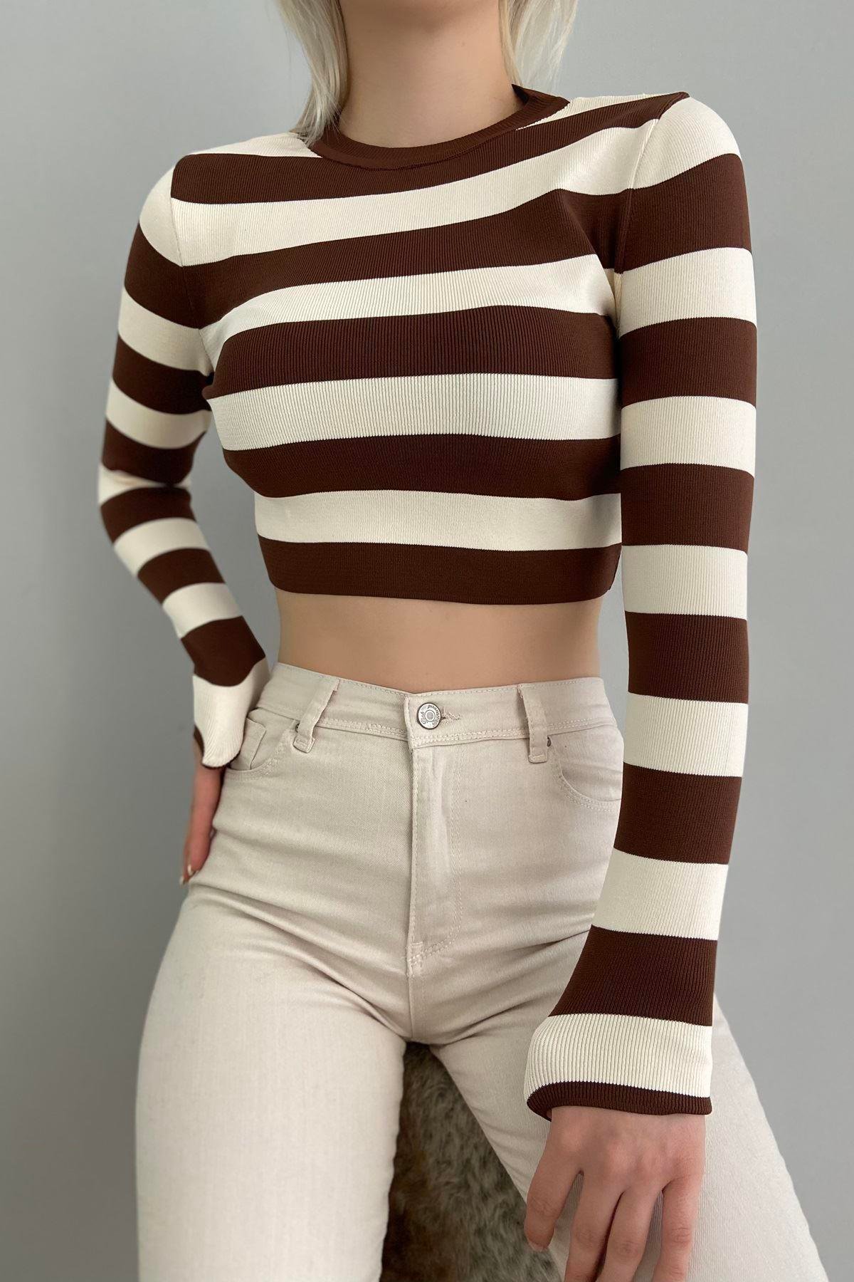 BİSİKLET YAKA ÇİZGİLİ CROP TRIKO