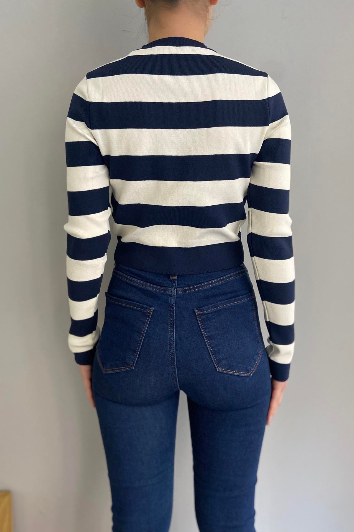 BİSİKLET YAKA ÇİZGİLİ CROP TRIKO