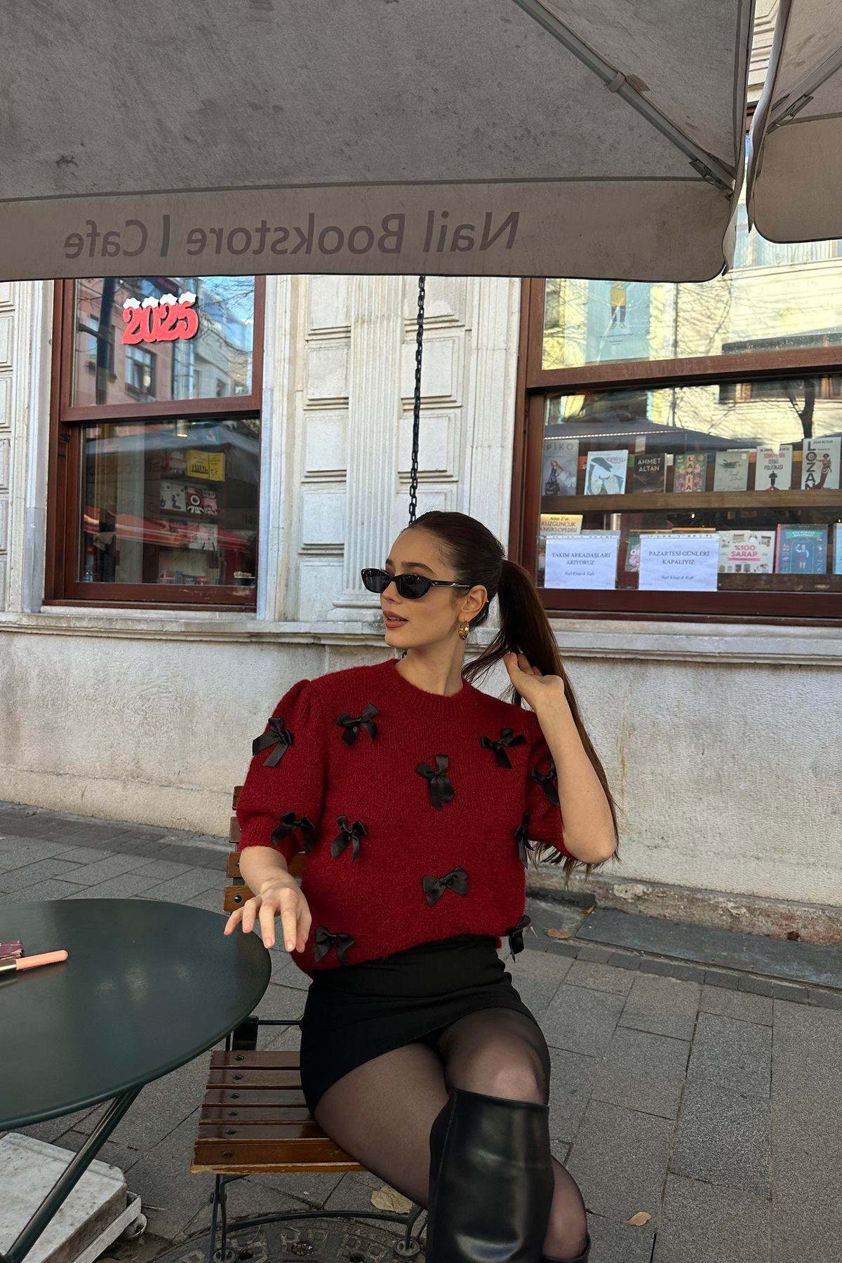 BİSİKLET YAKA FYONK DETAYLI KISA KOLLU TRIKO