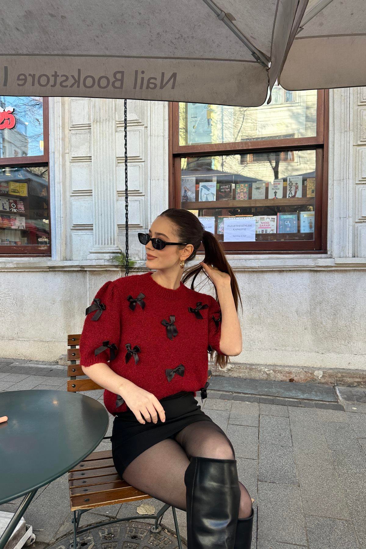 BİSİKLET YAKA FYONK DETAYLI KISA KOLLU TRIKO