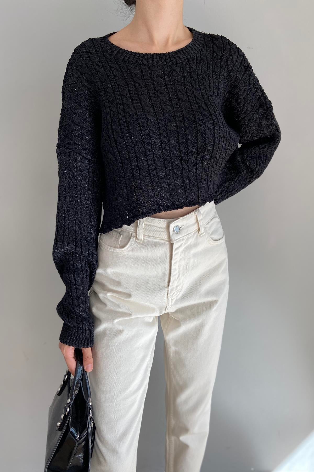 BİSİKLET YAKA SAÇ ÖRGÜLÜ CROP TRIKO