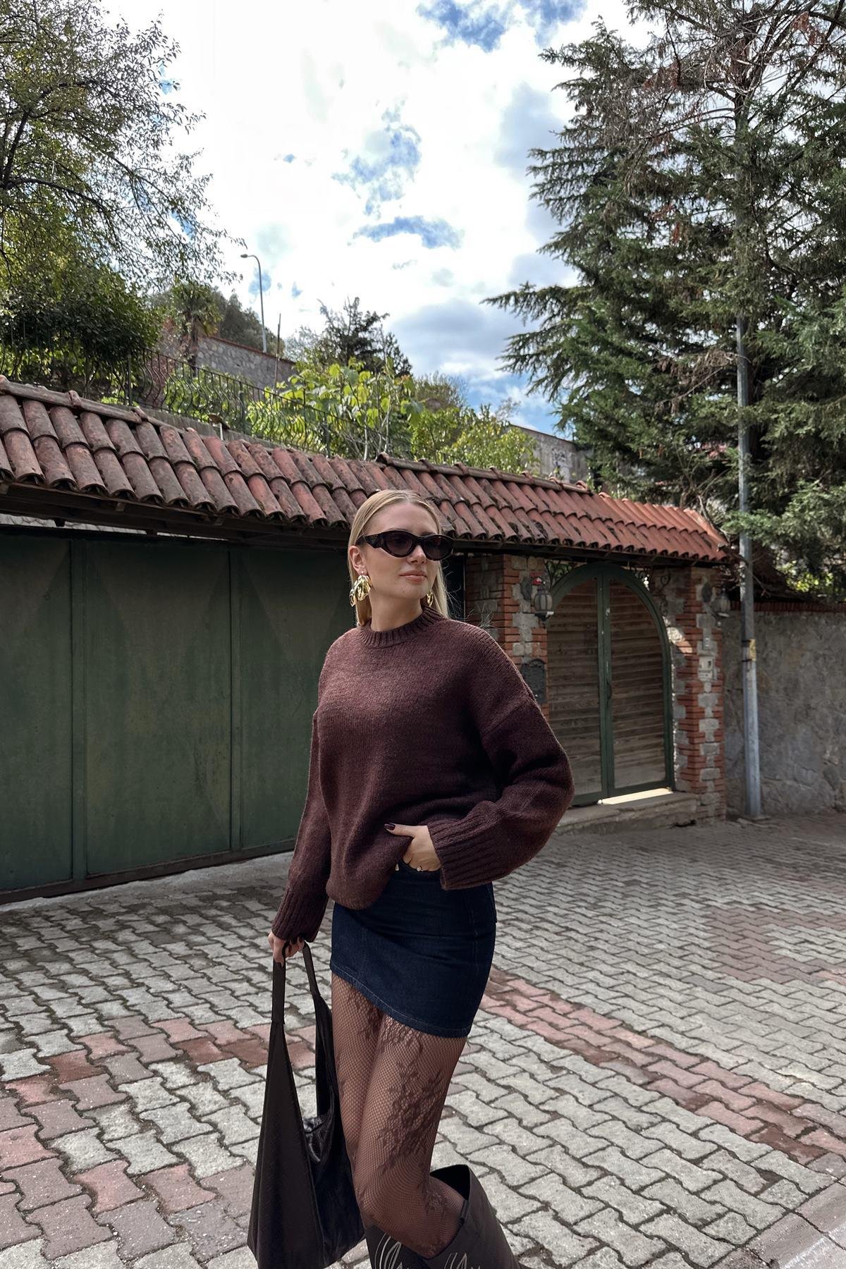 BİSİKLET YAKA TRIKO KAZAK