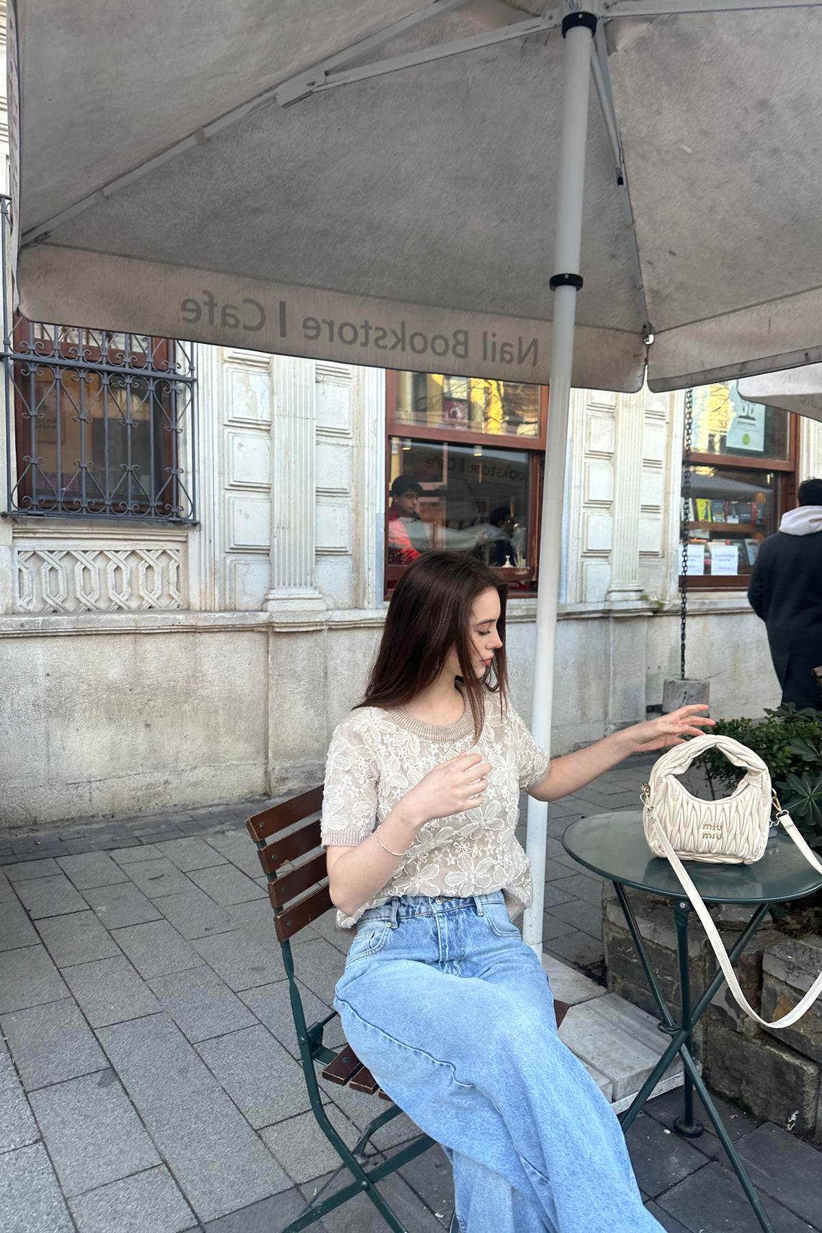 ÇİÇEK TÜL DETAYLI TRIKO KAZAK