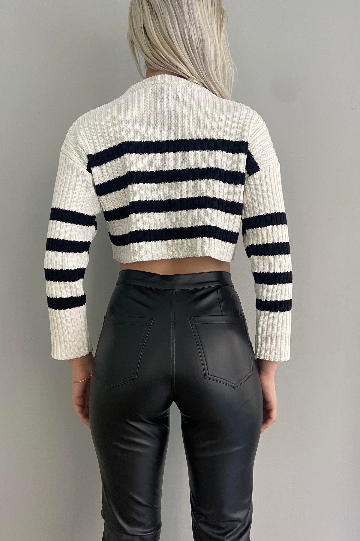 ÇİZGİLİ CROP TRIKO KAZAK