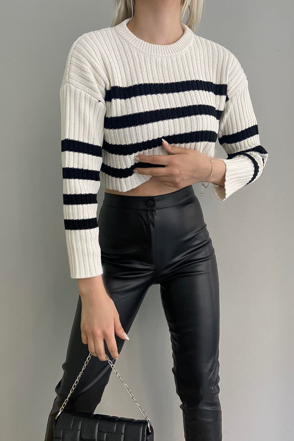 ÇİZGİLİ CROP TRIKO KAZAK