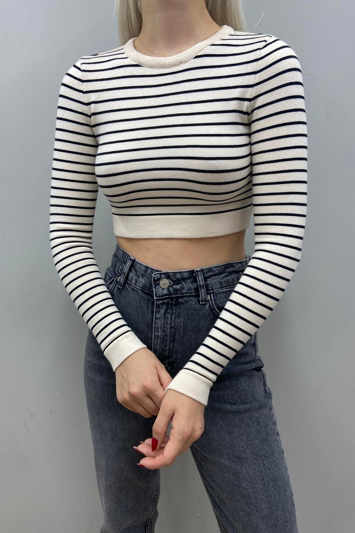 ÇİZGİLİ CROP TRIKO KAZAK