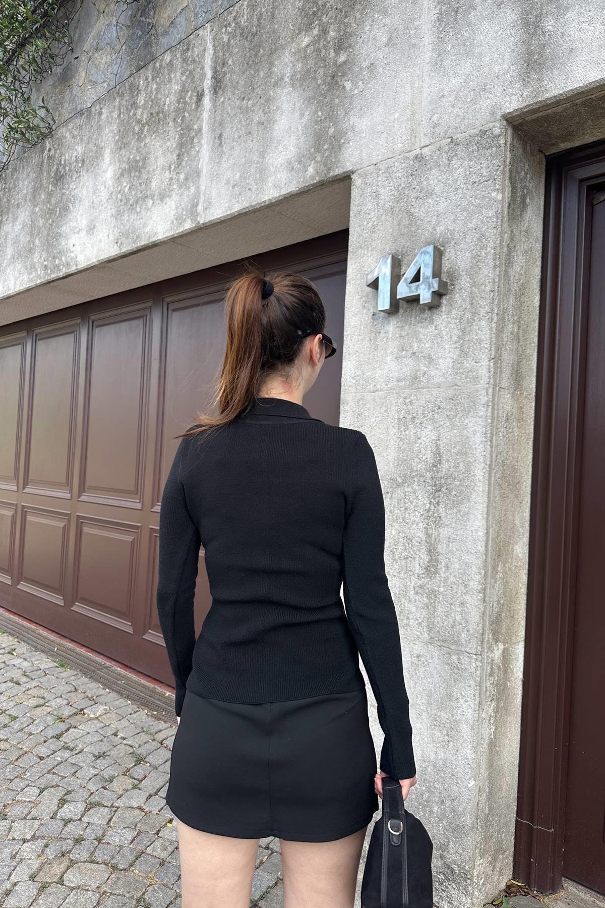DİK YAKA ÇITÇITLI TRIKO KAZAK