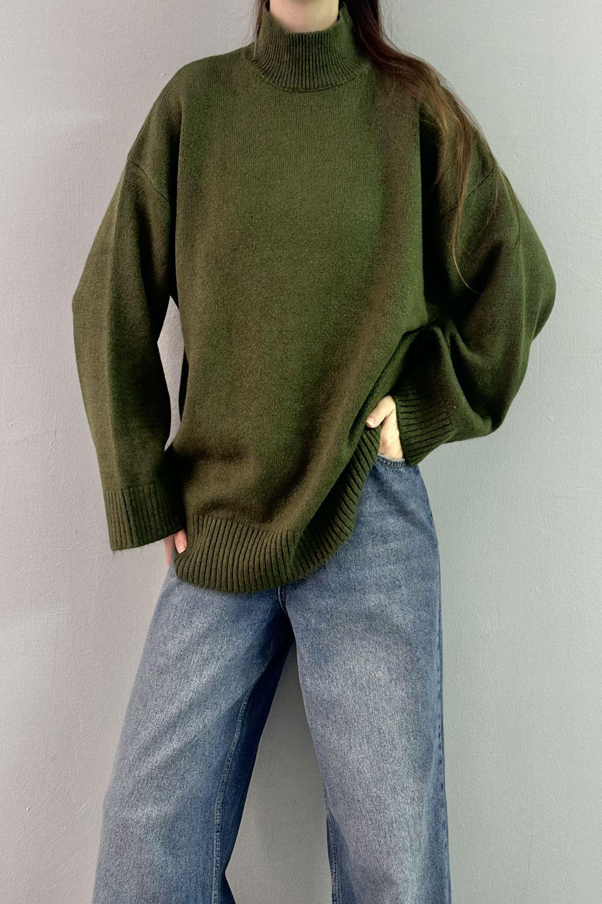 DİK YAKA OVERSIZE TRIKO KAZAK
