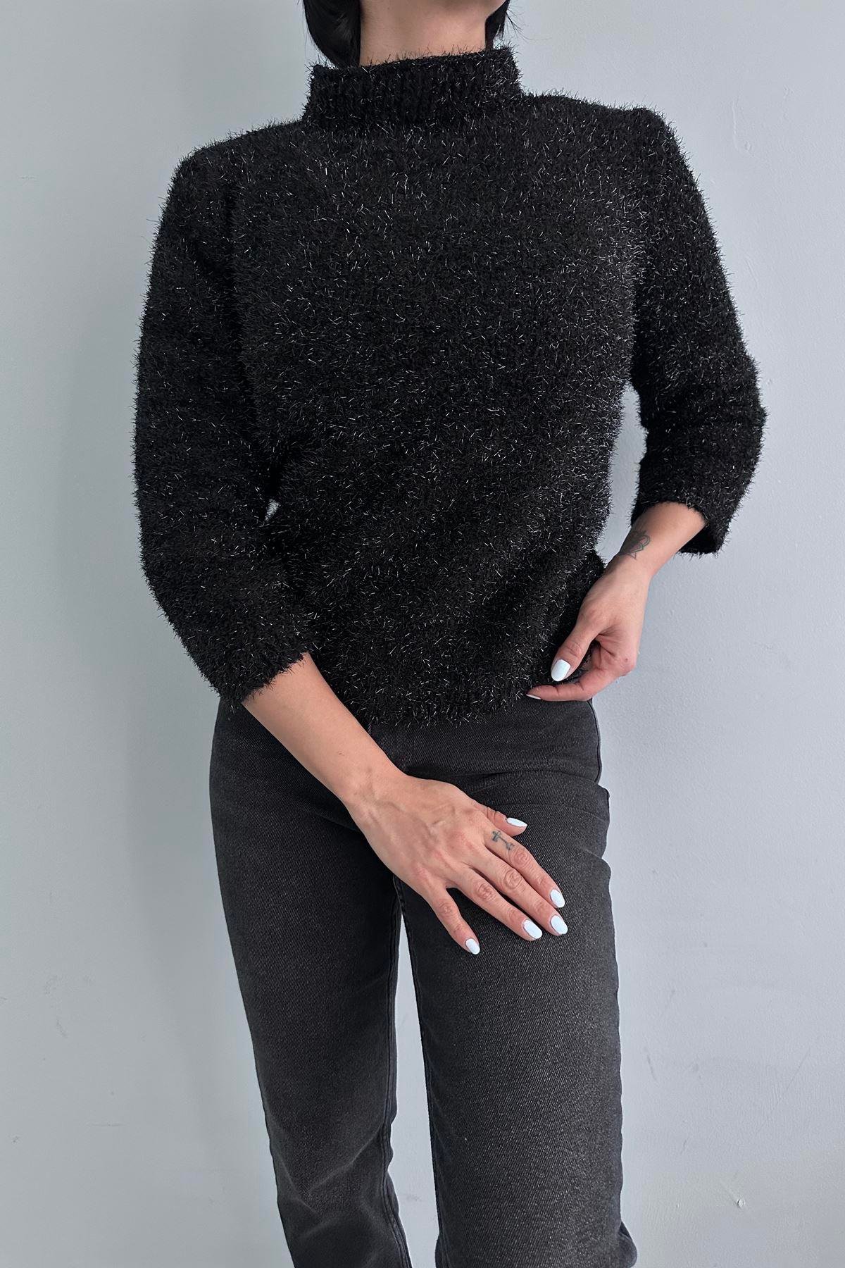 DİK YAKA SİMLİ TRIKO