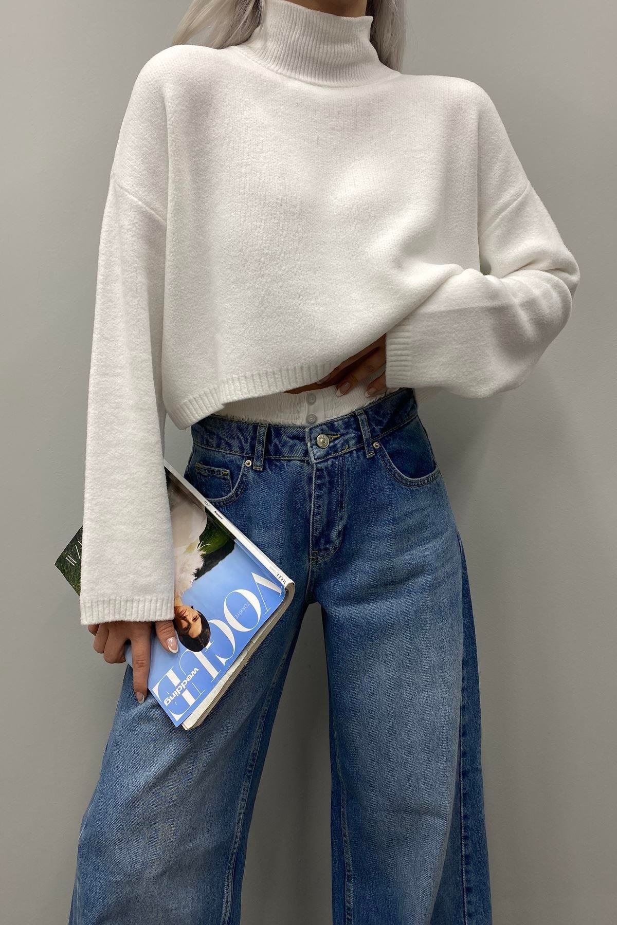 DİK YAKA YUMOŞ DOKULU CROP KAZAK