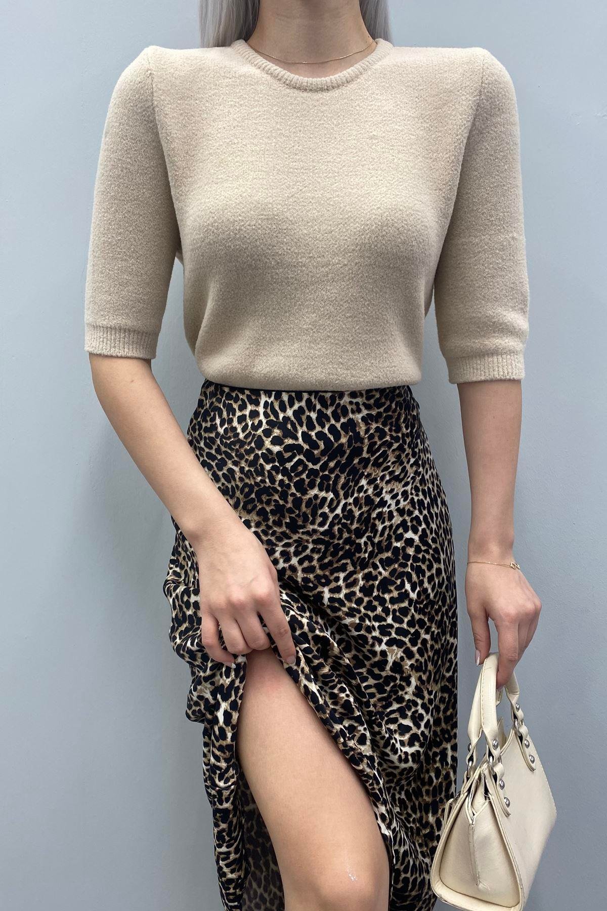 DİK YAKA YUMOŞ DOKULU CROP KAZAK