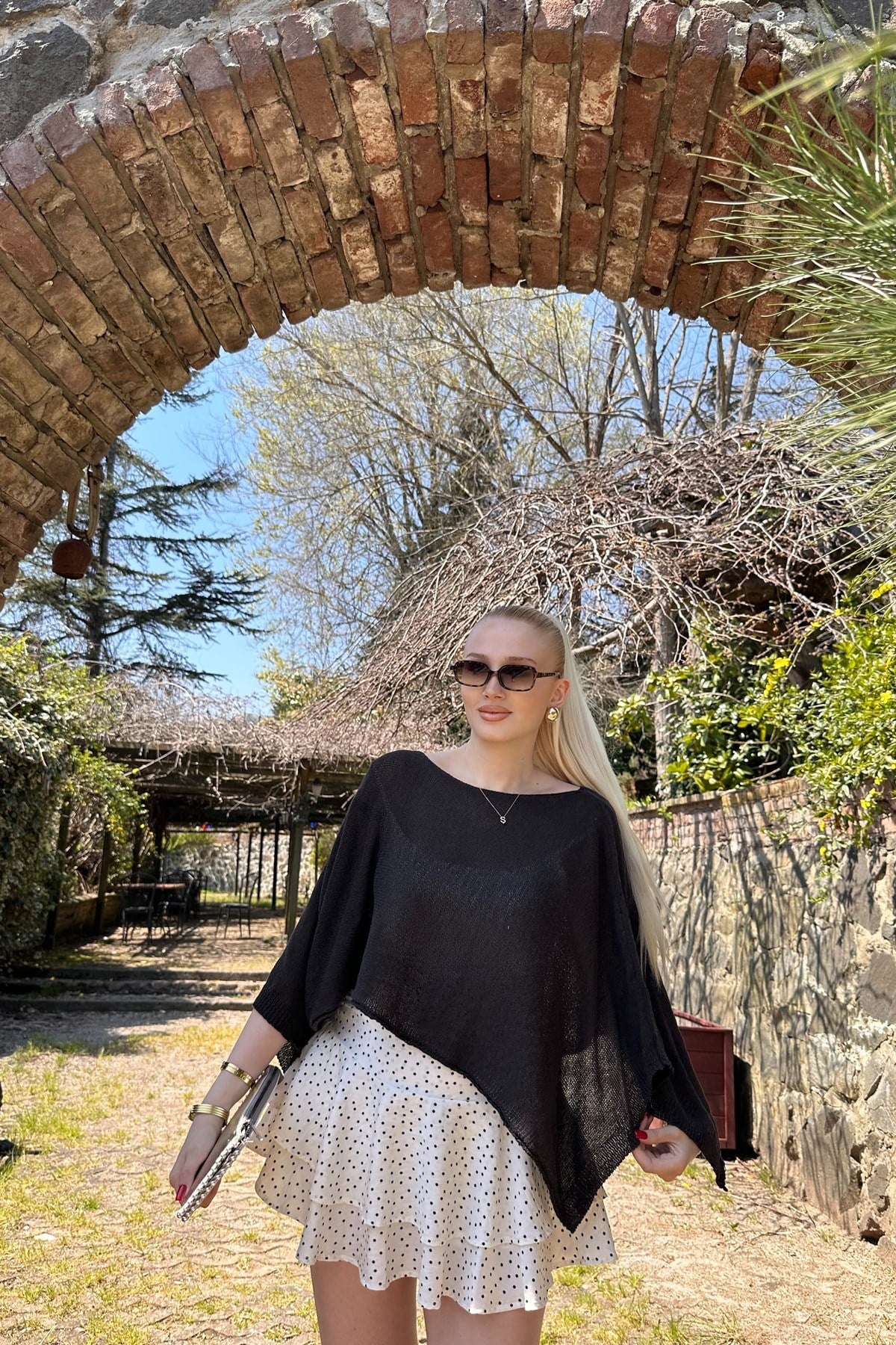 DÜŞÜK OMUZ DETAYLI  PELERİN TRİKO BLUZ