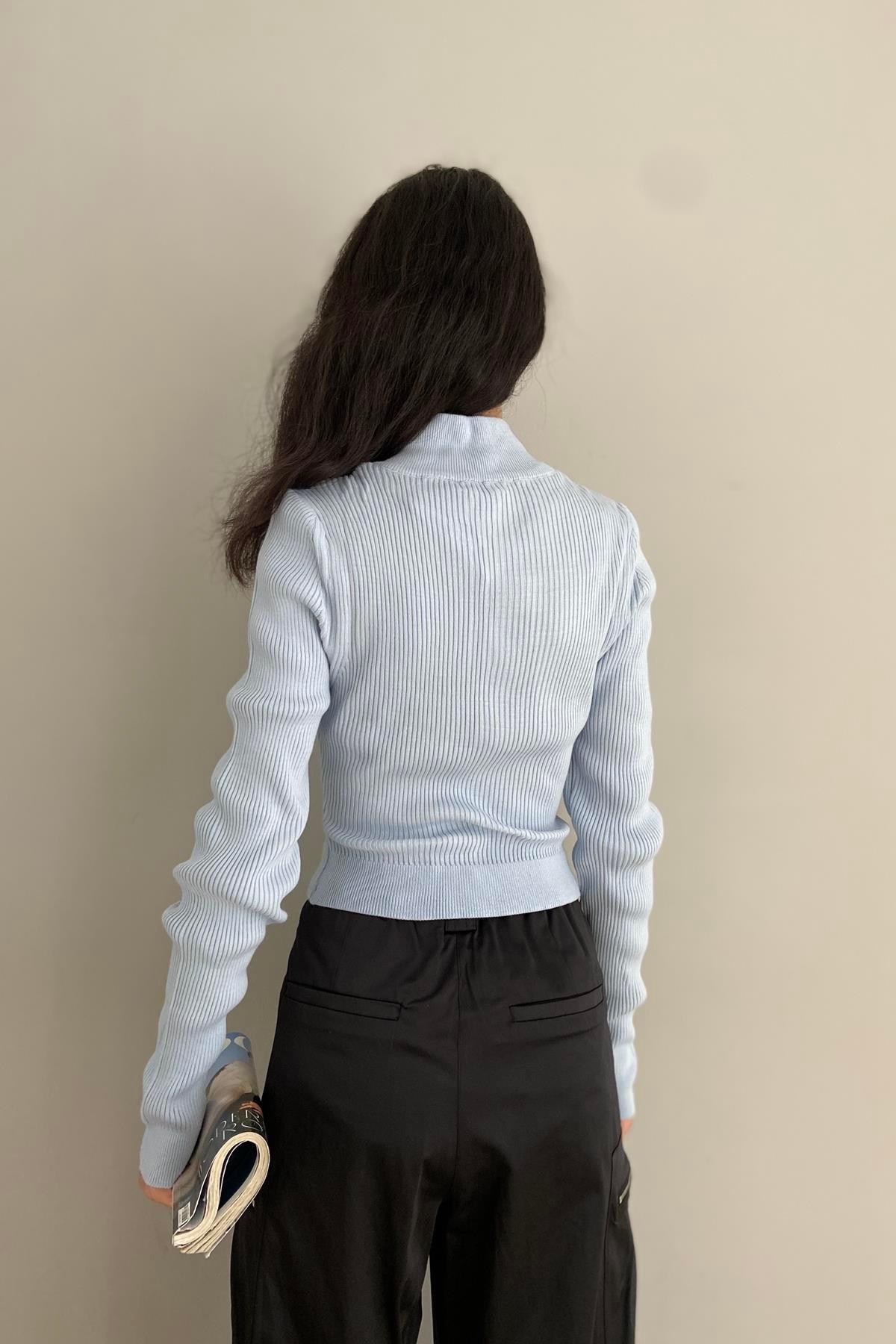 FITİLLİ FERMUARLI CROP TRIKO