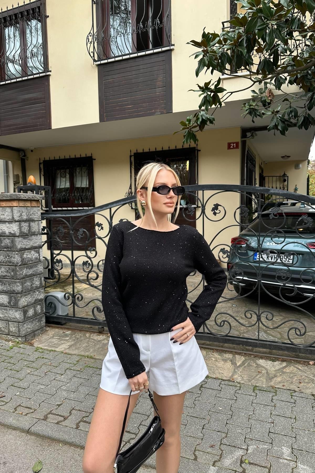 KAYIK YAKA PULLU SİMLİ TRIKO KAZAK